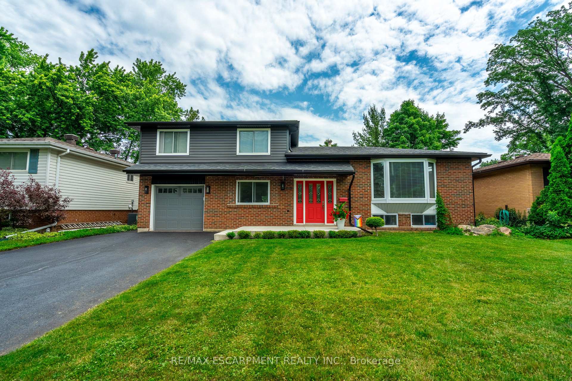 Photo 1 of 5286 Woodhaven Drive, Burlington, Appleby — HOMEH
