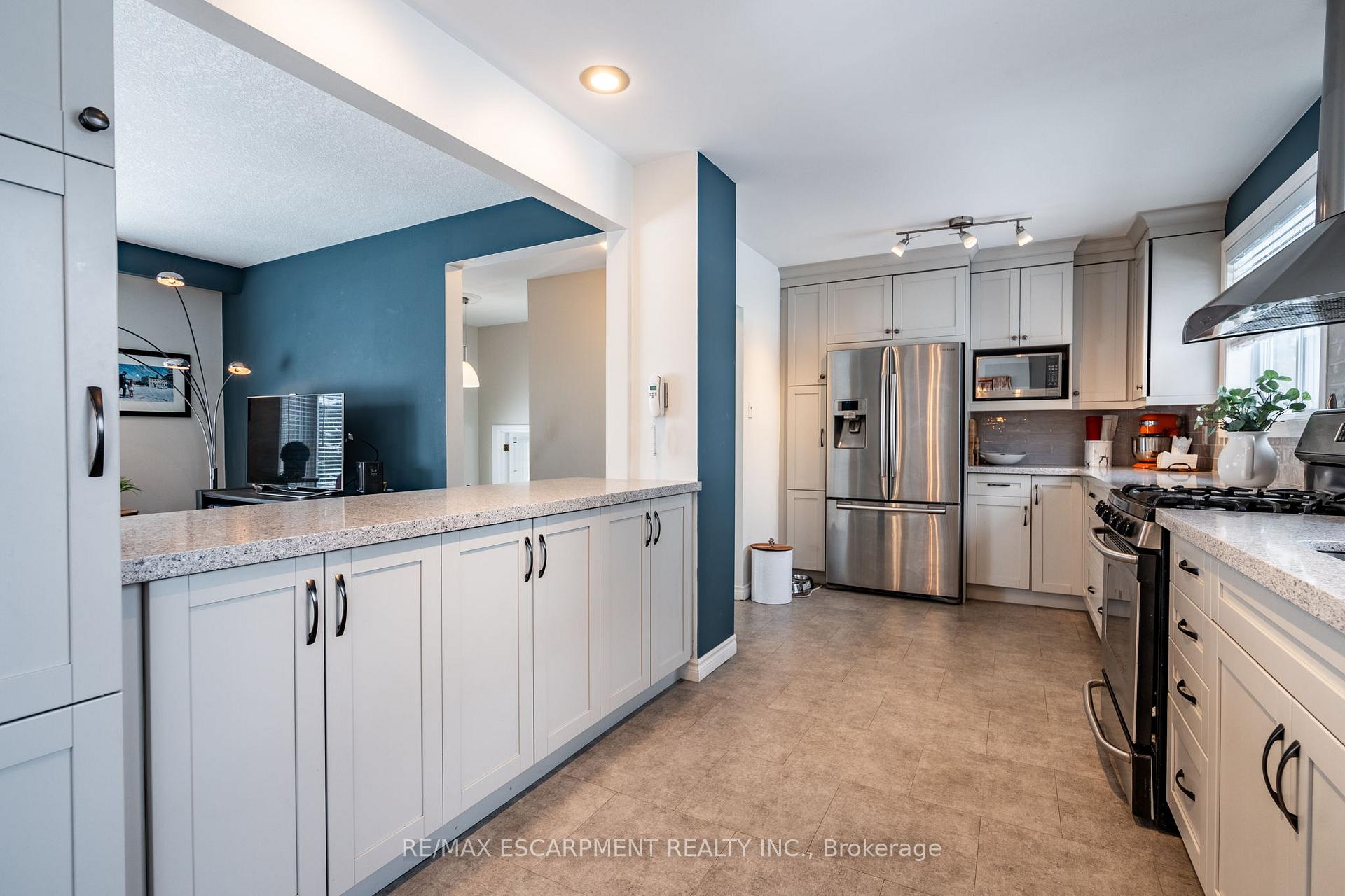 Photo 11 of 5286 Woodhaven Drive, Burlington, Appleby — HOMEH