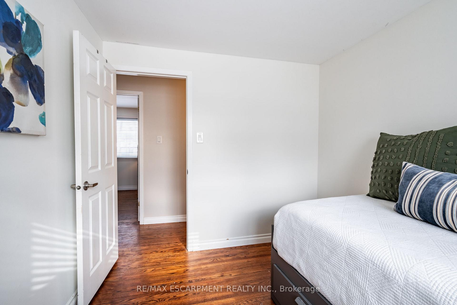 Photo 20 of 5286 Woodhaven Drive, Burlington, Appleby — HOMEH