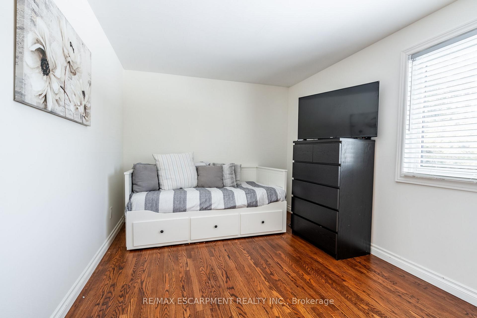 Photo 21 of 5286 Woodhaven Drive, Burlington, Appleby — HOMEH