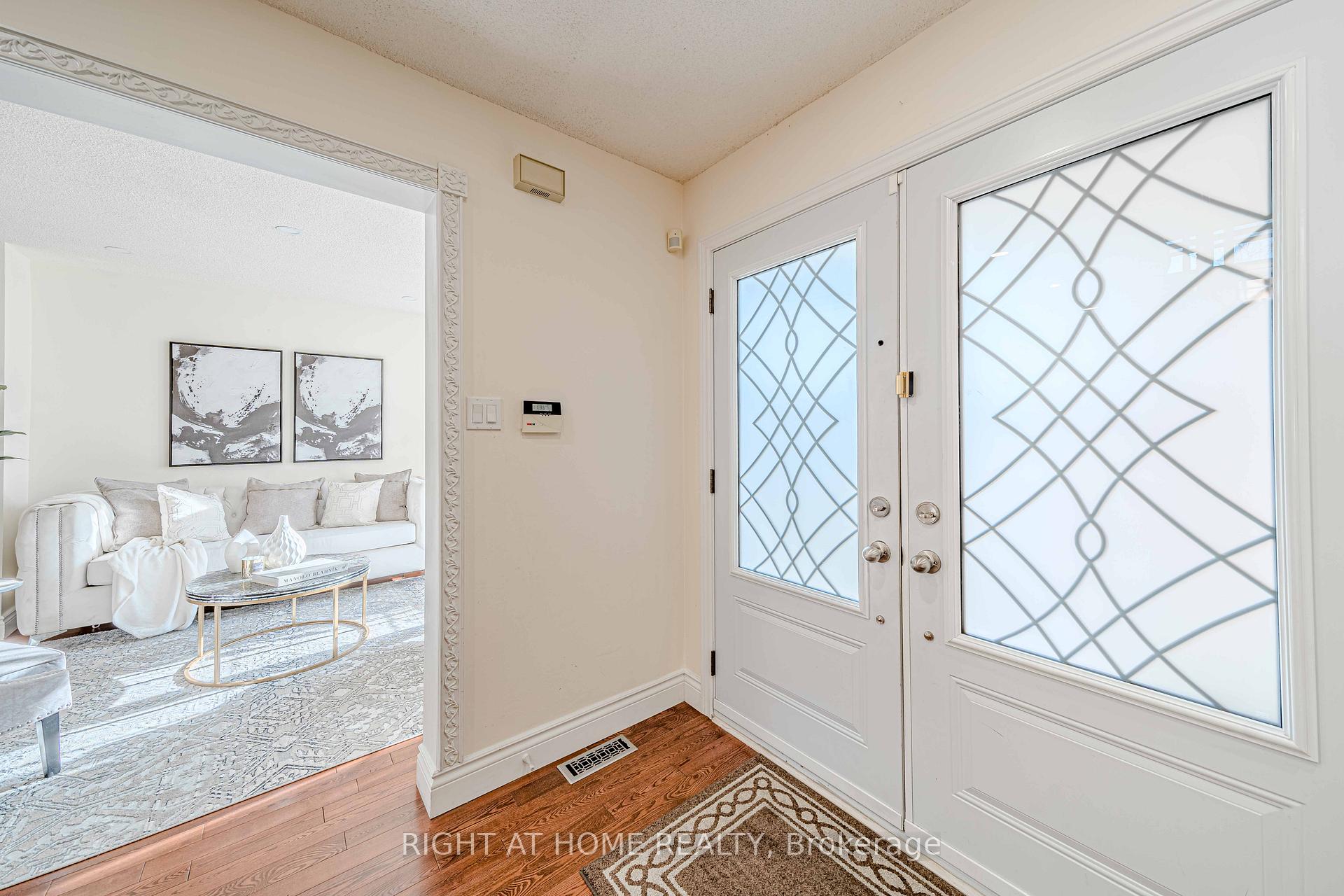 Photo 5 of 28 Newmill Crescent, Richmond Hill, Devonsleigh — HOMEH