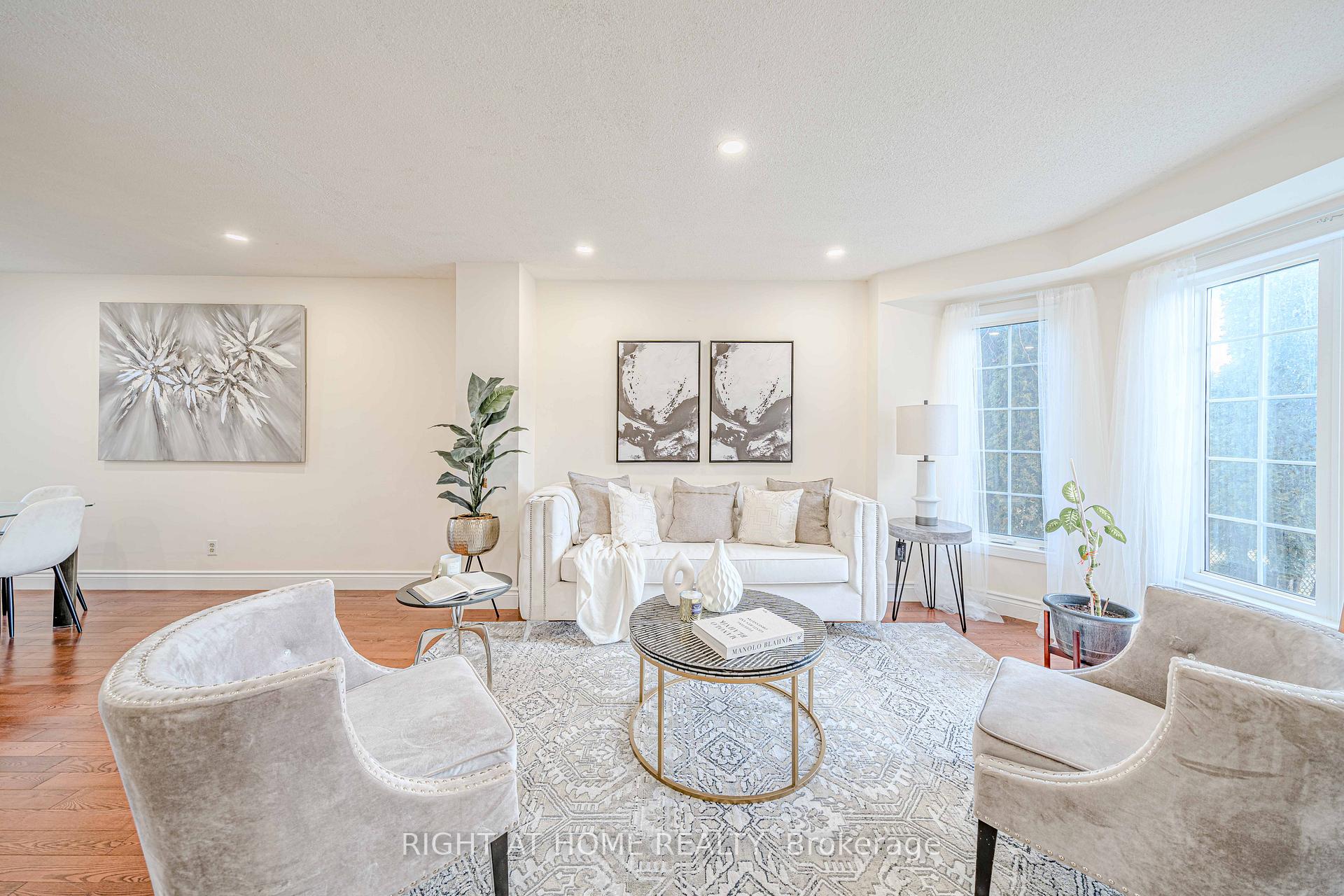 Photo 6 of 28 Newmill Crescent, Richmond Hill, Devonsleigh — HOMEH