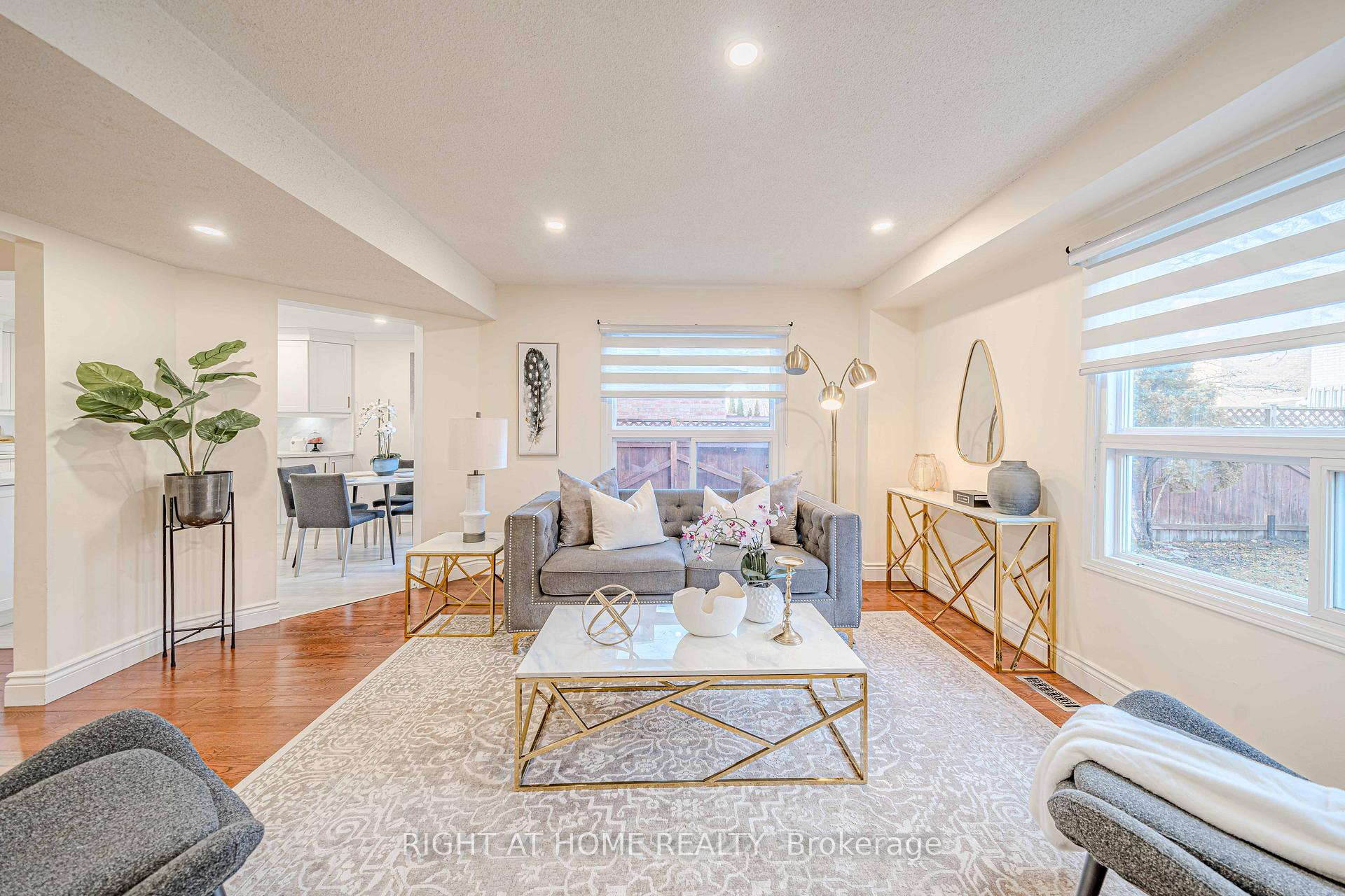 Photo 11 of 28 Newmill Crescent, Richmond Hill, Devonsleigh — HOMEH