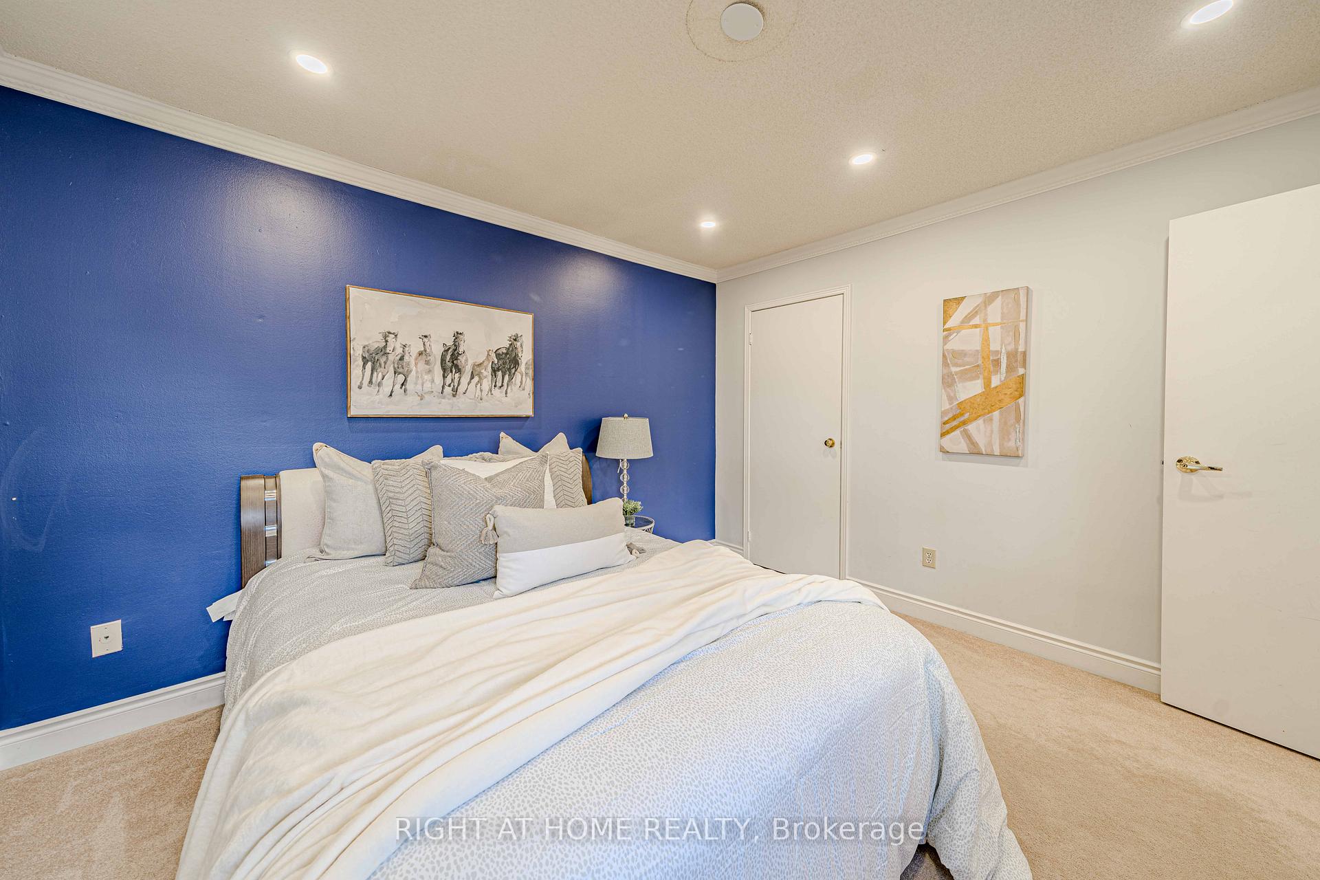 Photo 28 of 28 Newmill Crescent, Richmond Hill, Devonsleigh — HOMEH