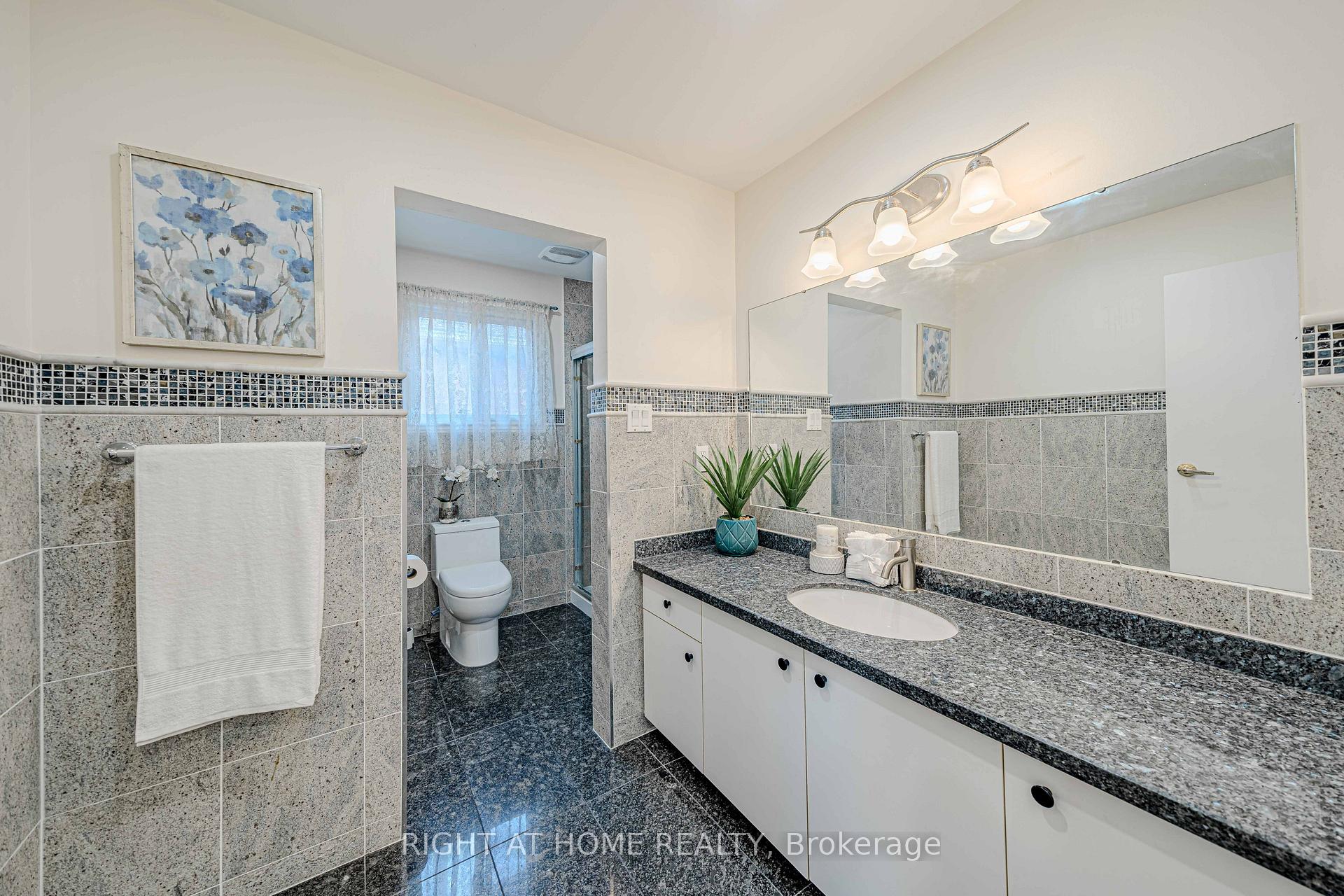 Photo 31 of 28 Newmill Crescent, Richmond Hill, Devonsleigh — HOMEH