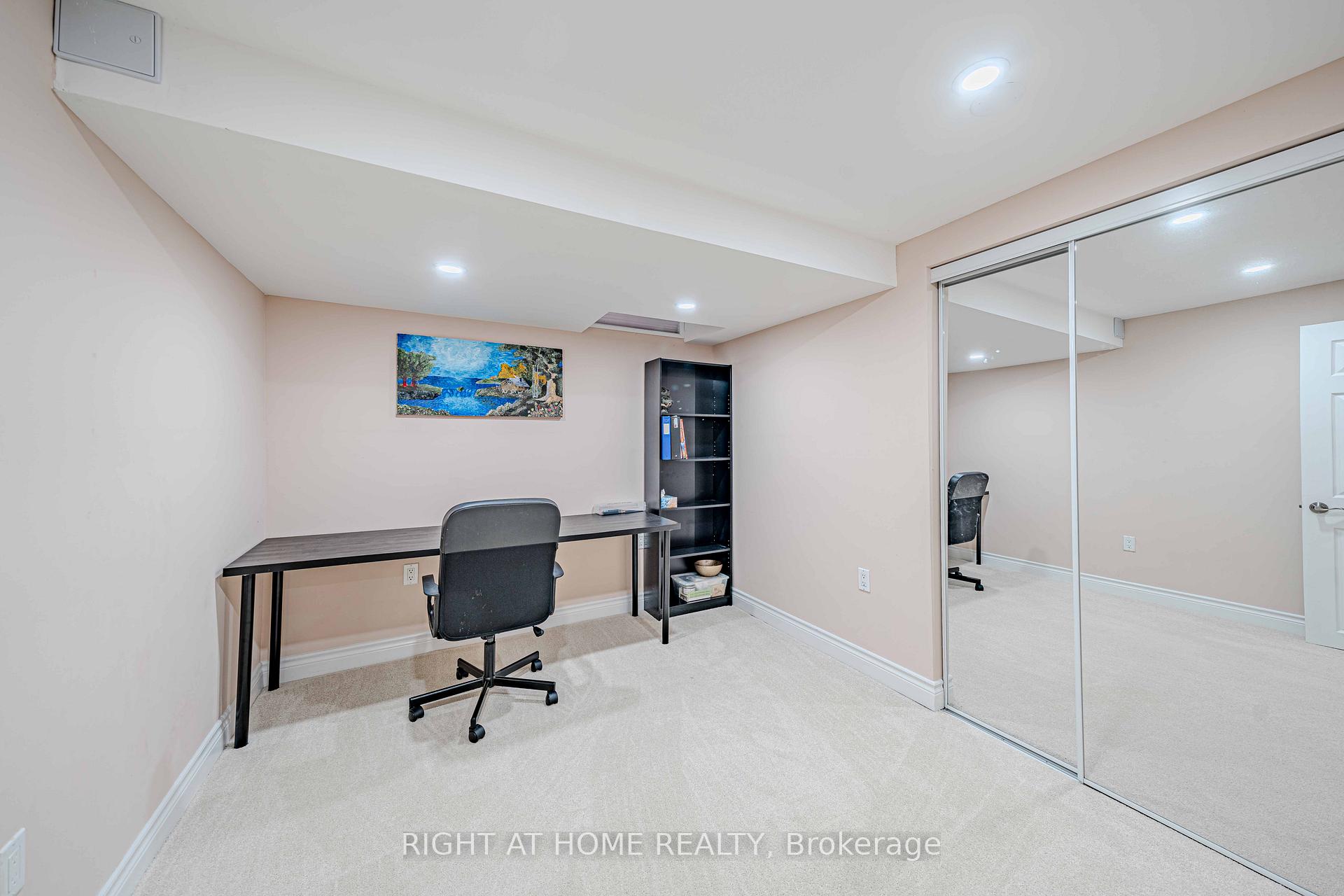 Photo 37 of 28 Newmill Crescent, Richmond Hill, Devonsleigh — HOMEH