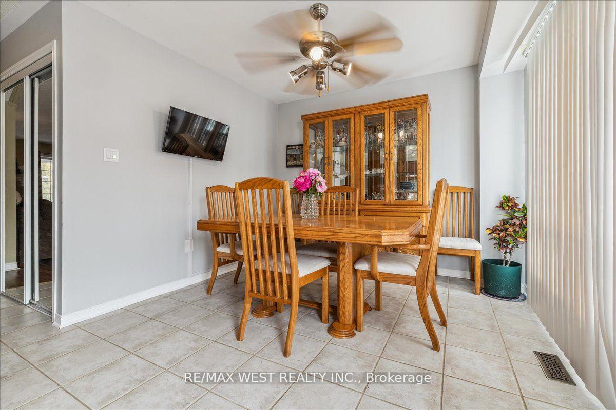 Photo 4 of 650 Julia Avenue, Burlington, Appleby — HOMEH