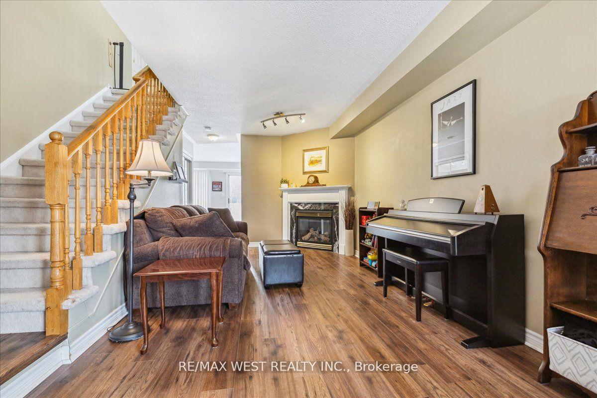 Photo 5 of 650 Julia Avenue, Burlington, Appleby — HOMEH