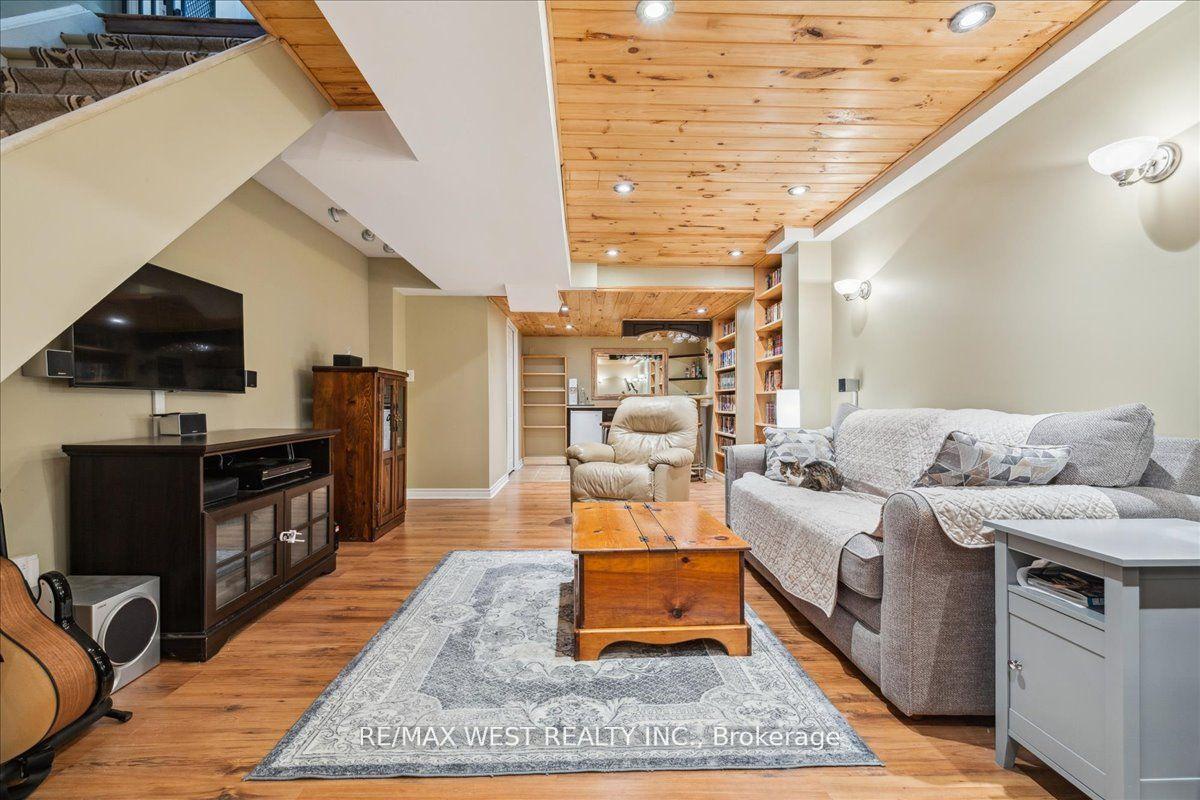 Photo 9 of 650 Julia Avenue, Burlington, Appleby — HOMEH