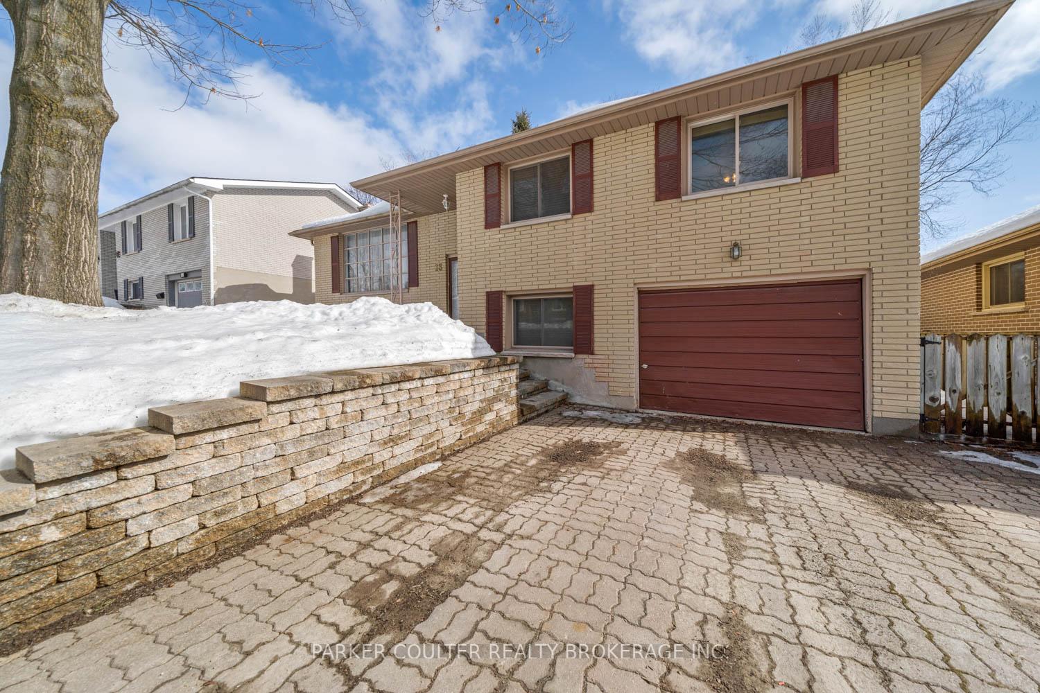 Photo 2 of 13 Roslyn Road, Barrie, Wellington — HOMEH