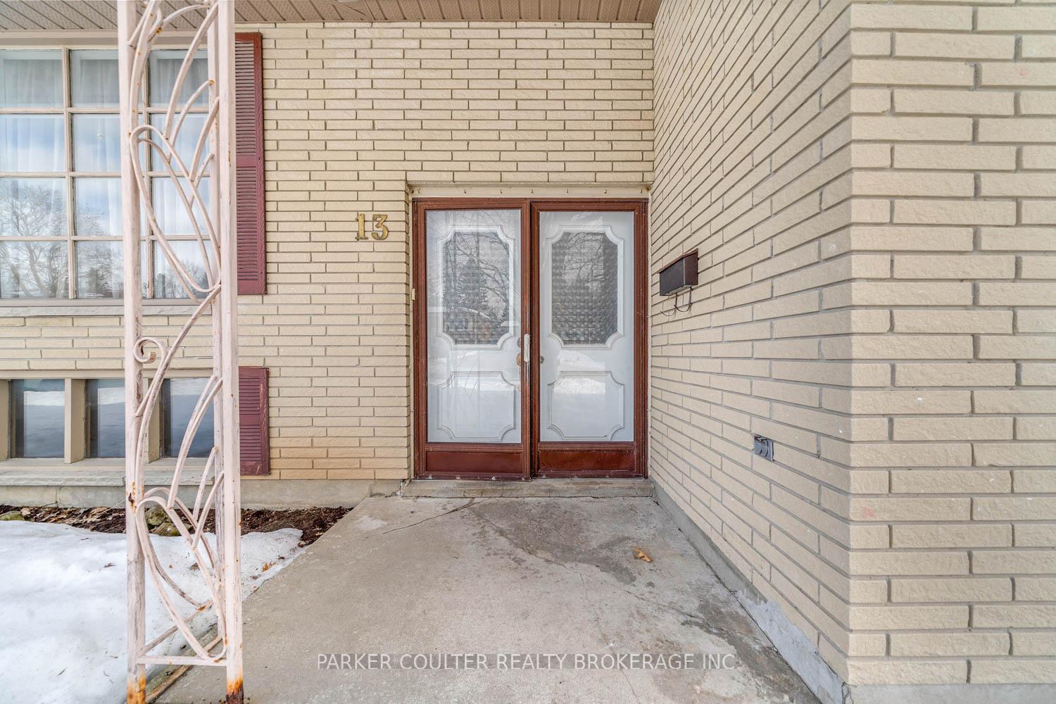 Photo 5 of 13 Roslyn Road, Barrie, Wellington — HOMEH