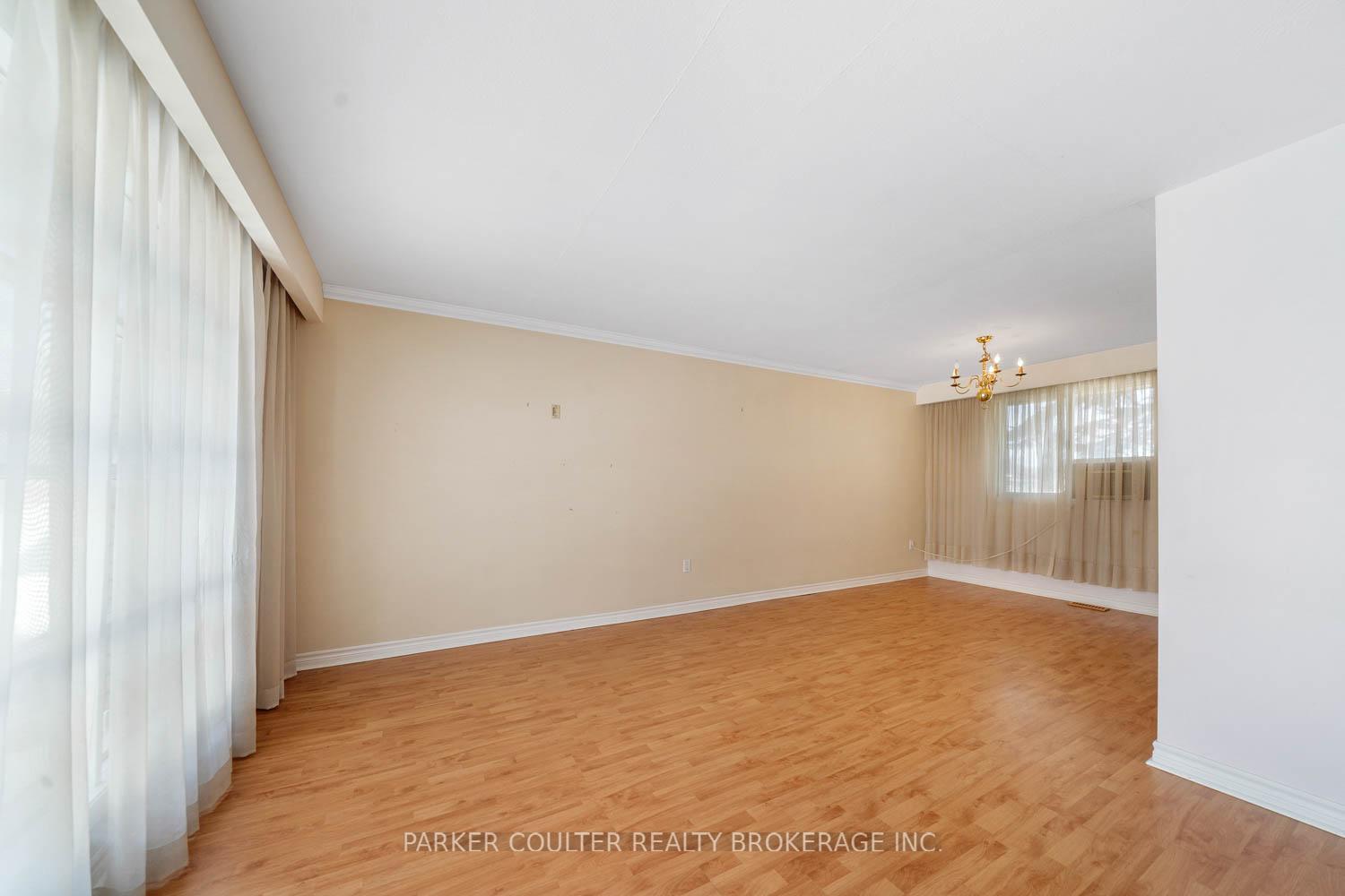 Photo 7 of 13 Roslyn Road, Barrie, Wellington — HOMEH