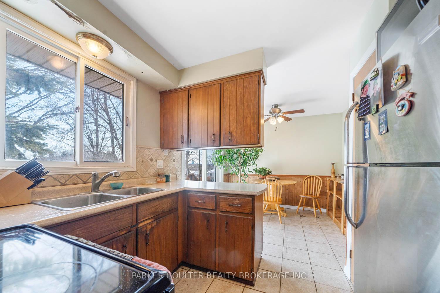 Photo 10 of 13 Roslyn Road, Barrie, Wellington — HOMEH
