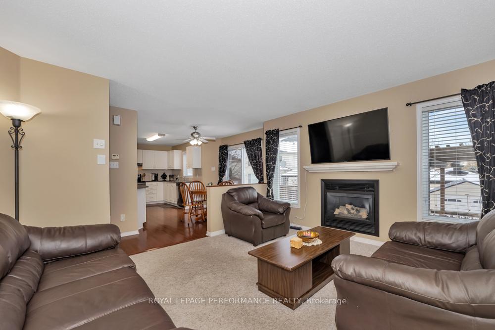 Photo 9 of 69 Sunvale Way, Ottawa, Barrhaven East — HOMEH