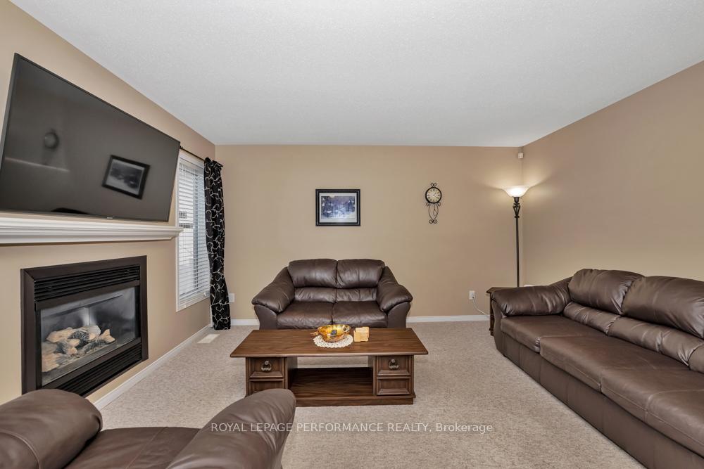 Photo 11 of 69 Sunvale Way, Ottawa, Barrhaven East — HOMEH