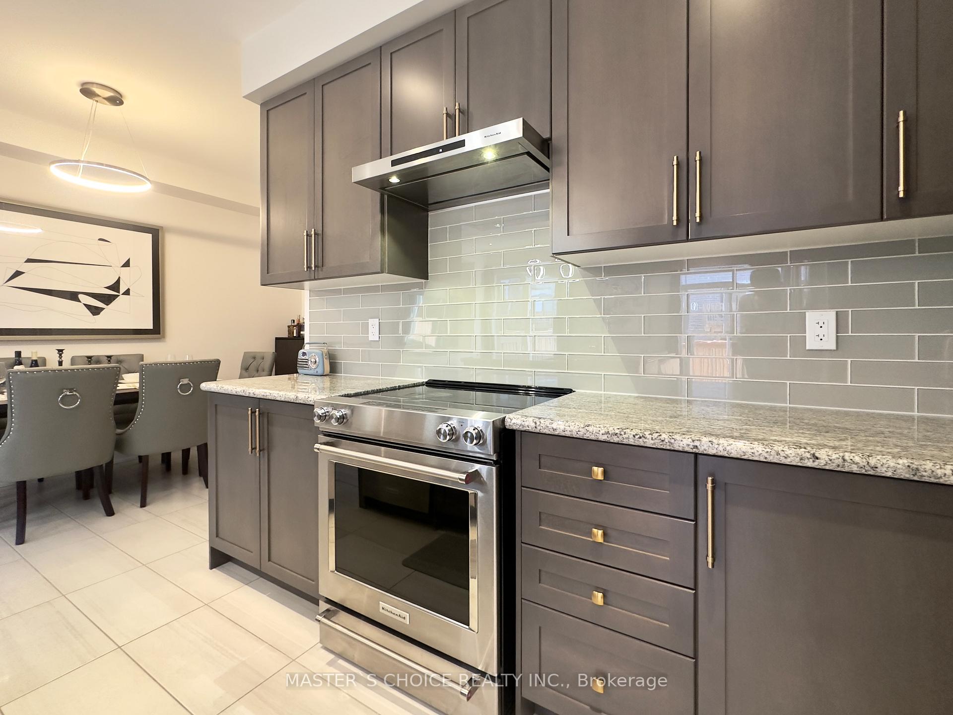 Photo 19 of 71 Hilts Drive, Richmond Hill, Rural Richmond Hill — HOMEH