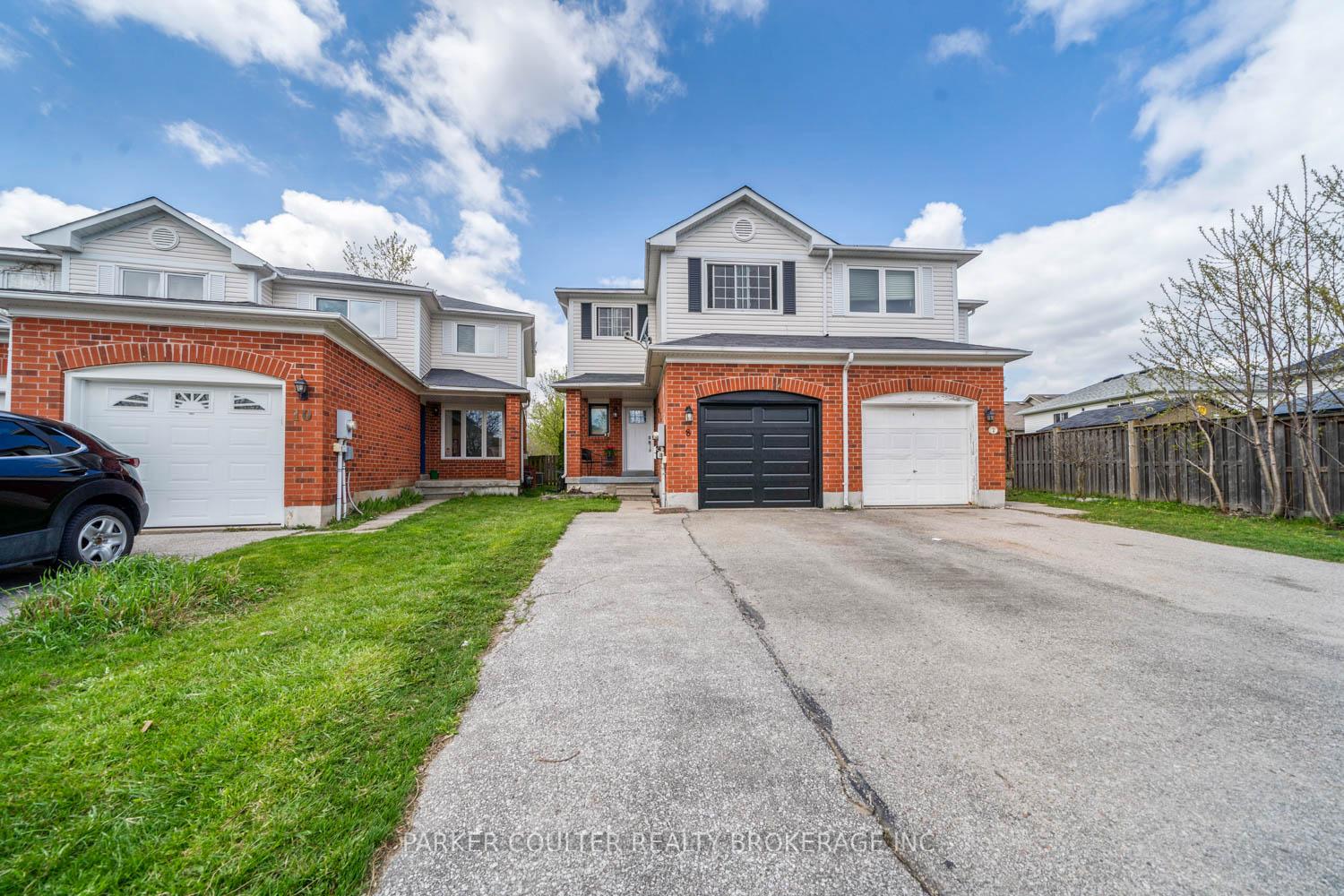 Photo 5 of 8 Pickett Crescent, Barrie, Painswick North — HOMEH
