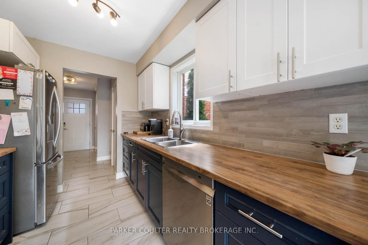 Photo 15 of 8 Pickett Crescent, Barrie, Painswick North — HOMEH