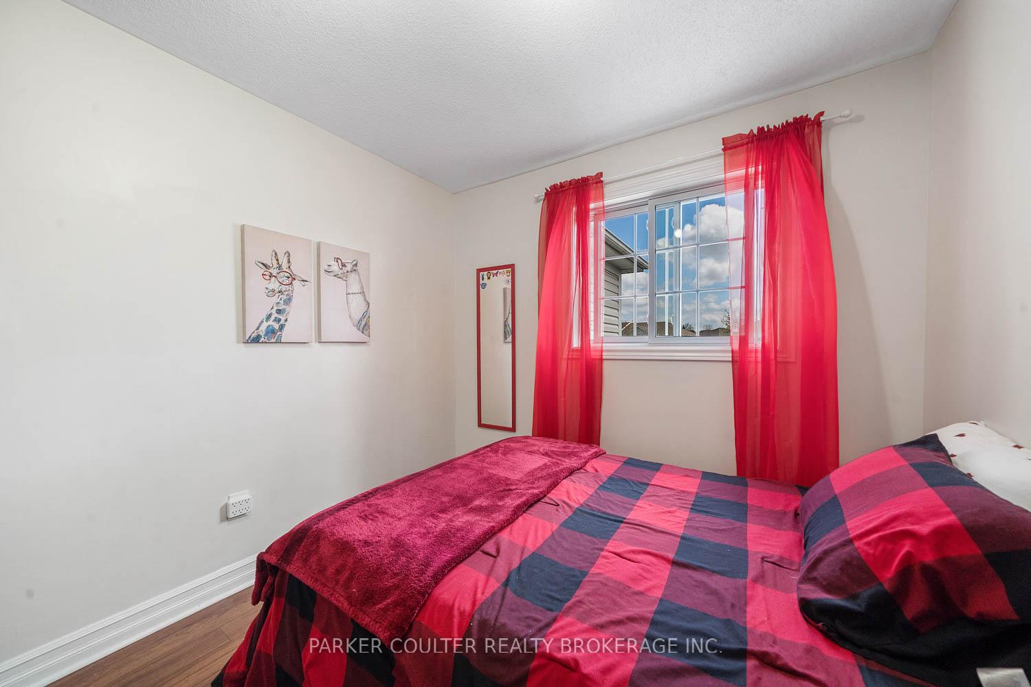 Photo 20 of 8 Pickett Crescent, Barrie, Painswick North — HOMEH