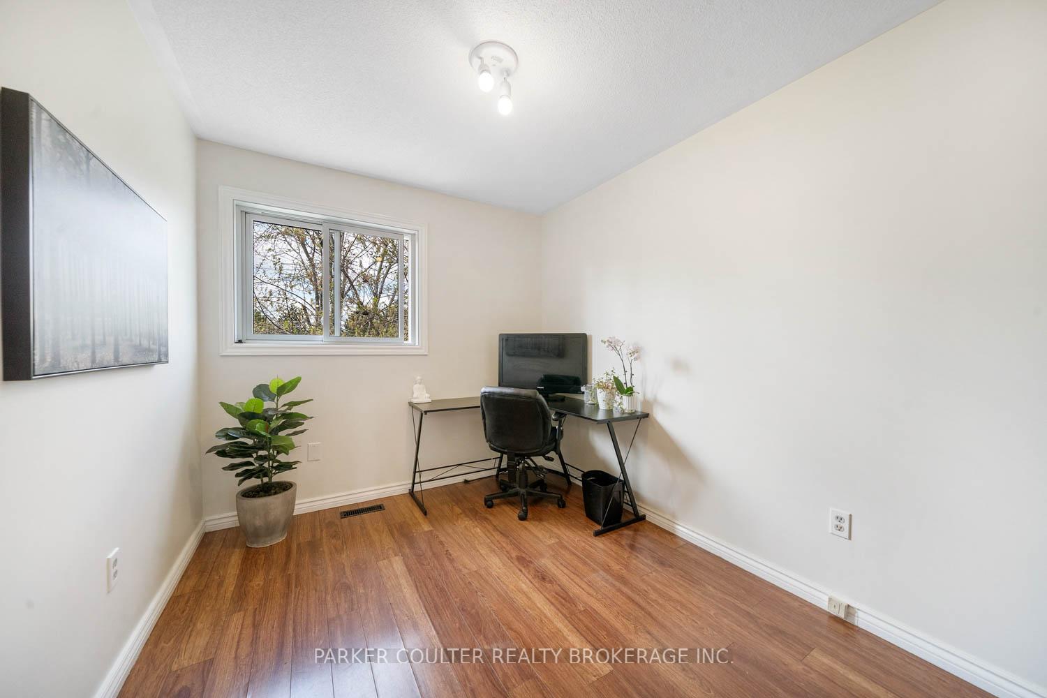 Photo 24 of 8 Pickett Crescent, Barrie, Painswick North — HOMEH