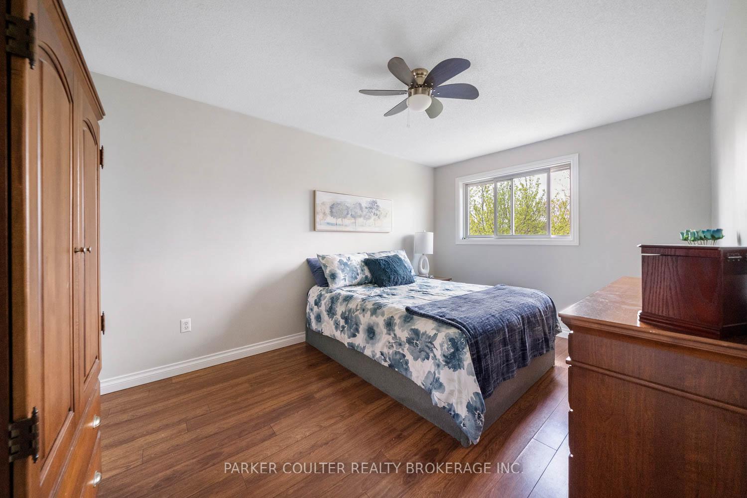 Photo 25 of 8 Pickett Crescent, Barrie, Painswick North — HOMEH