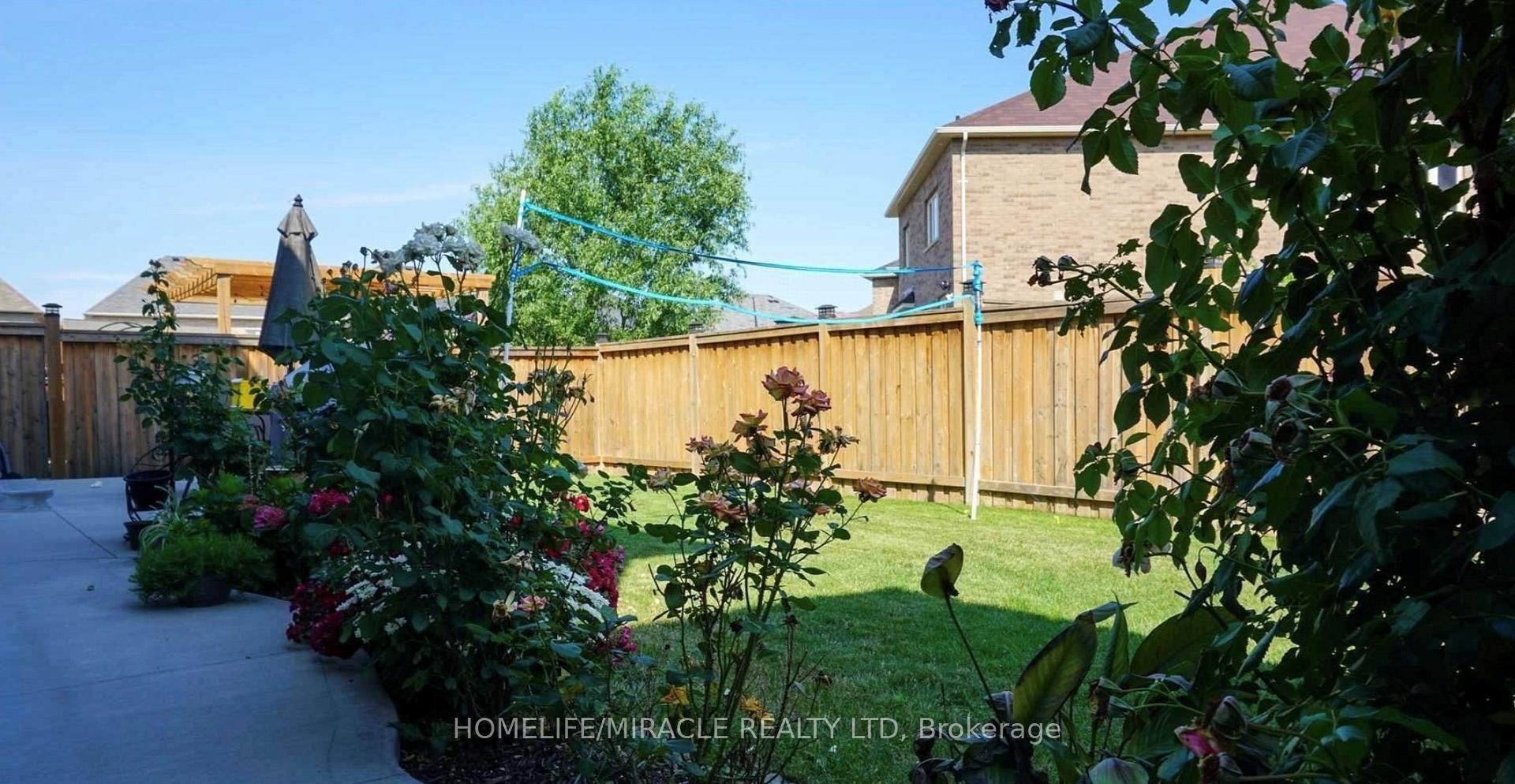 Photo 3 of 61 Kalmia Road, Brampton, Credit Valley — HOMEH