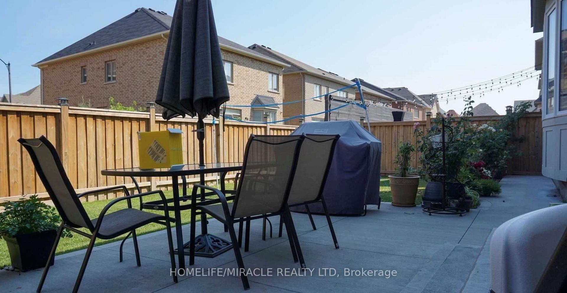Photo 4 of 61 Kalmia Road, Brampton, Credit Valley — HOMEH