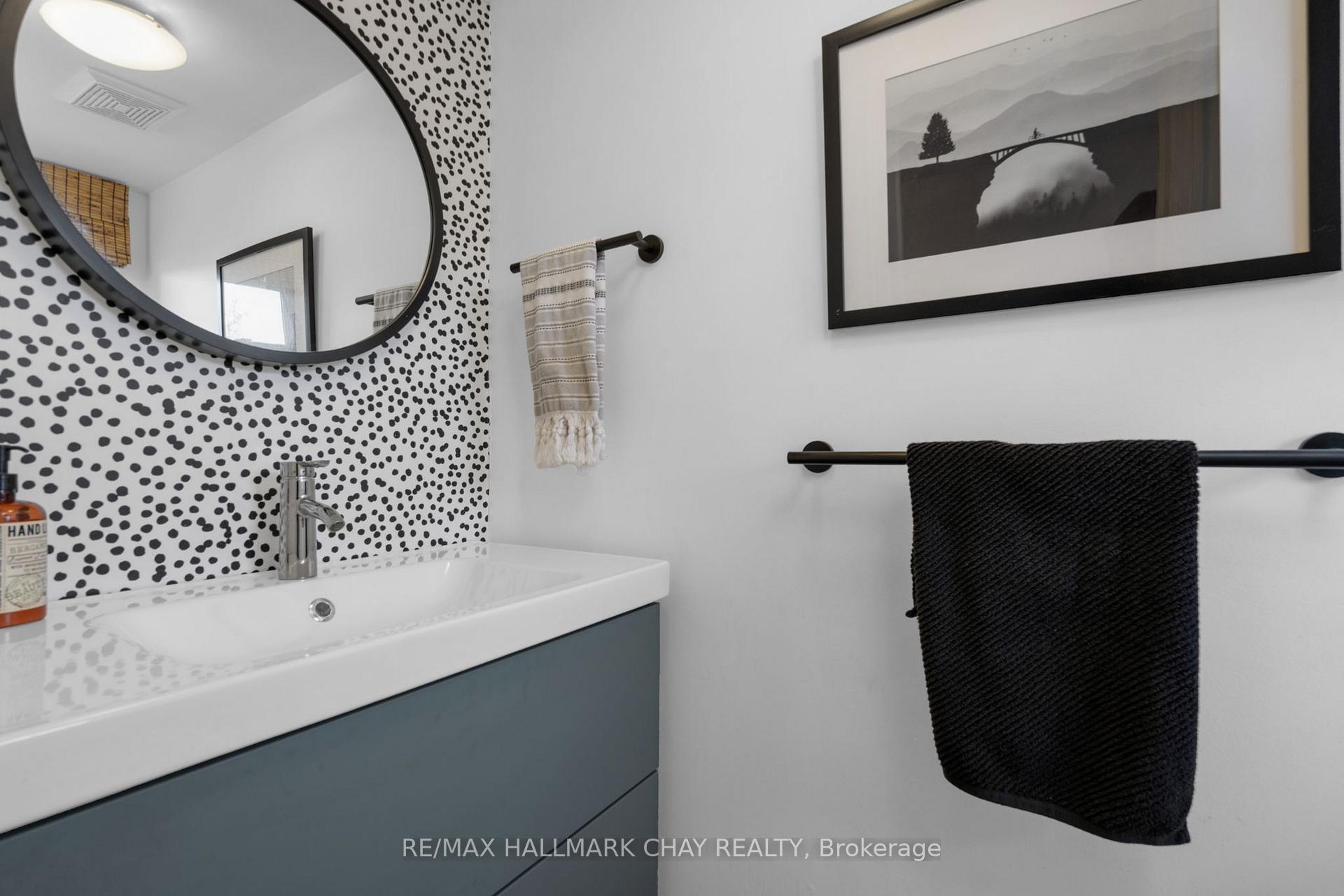 Photo 7 of 57 Cunningham Drive, Barrie, Ardagh — HOMEH