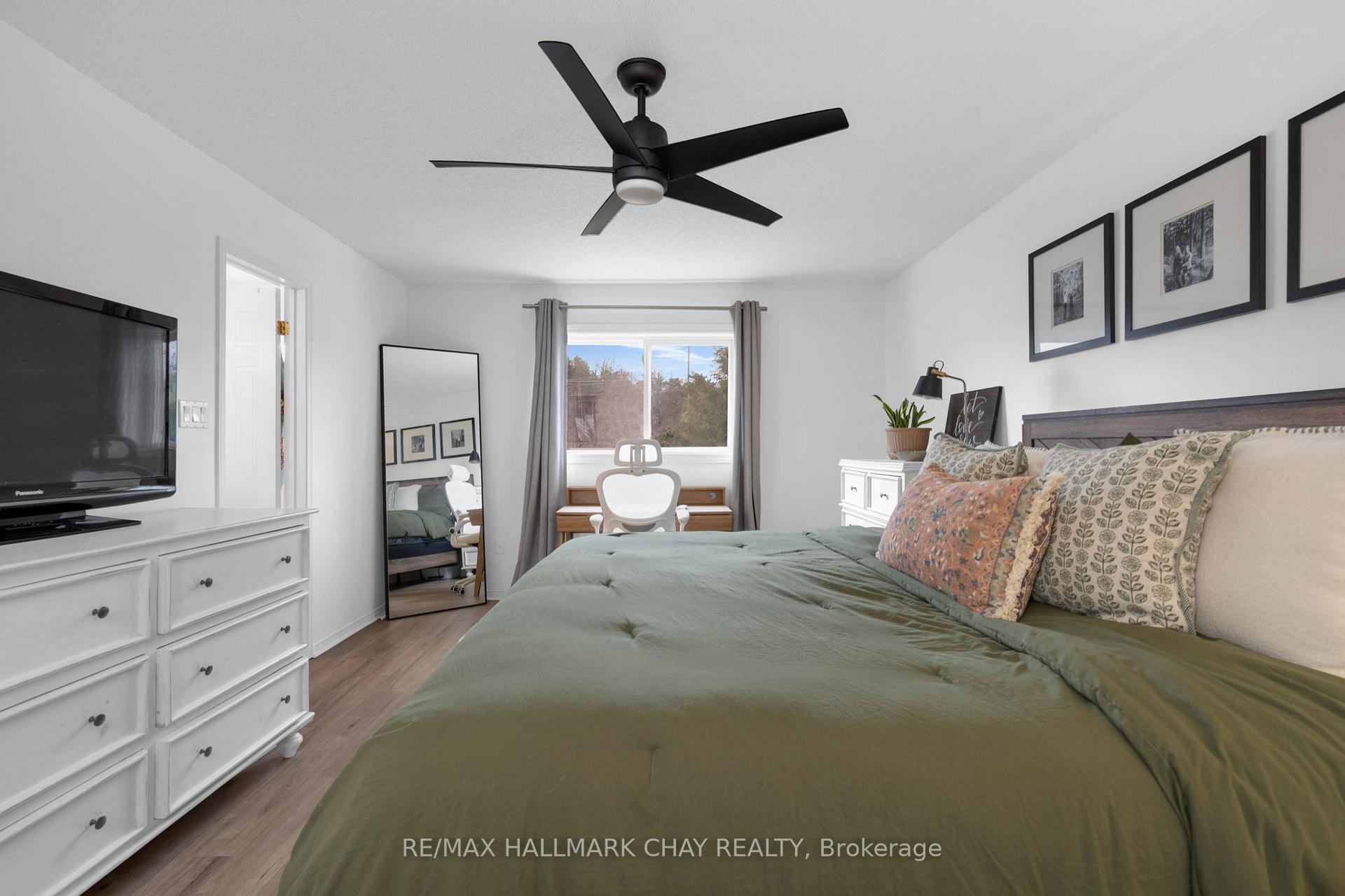 Photo 19 of 57 Cunningham Drive, Barrie, Ardagh — HOMEH
