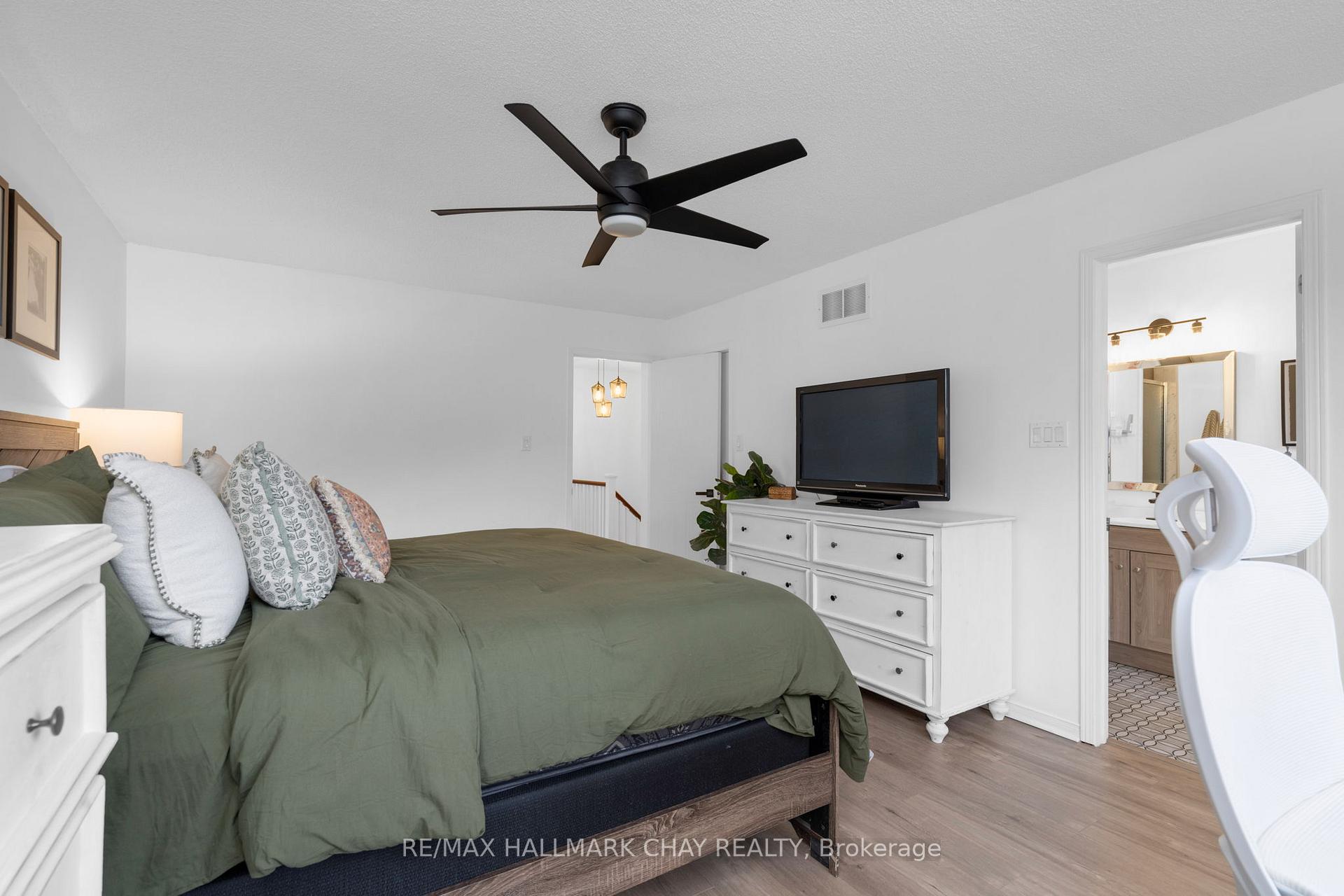 Photo 21 of 57 Cunningham Drive, Barrie, Ardagh — HOMEH