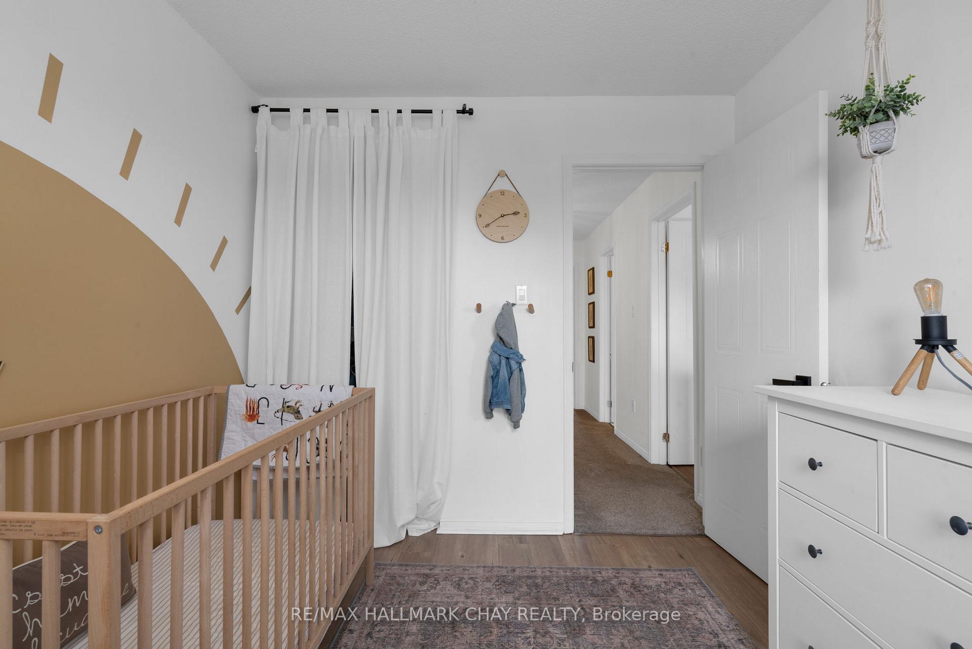 Photo 27 of 57 Cunningham Drive, Barrie, Ardagh — HOMEH
