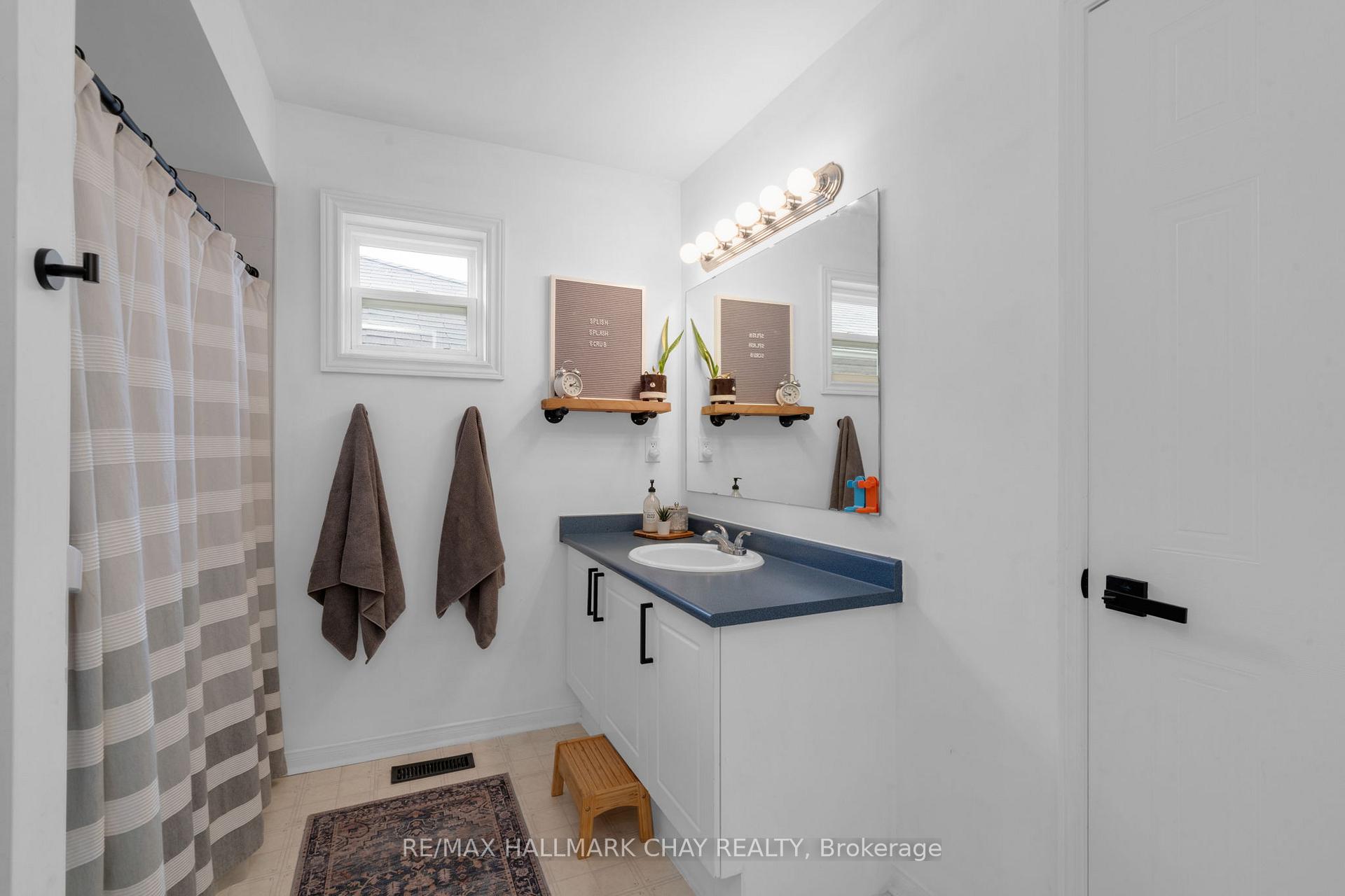 Photo 28 of 57 Cunningham Drive, Barrie, Ardagh — HOMEH