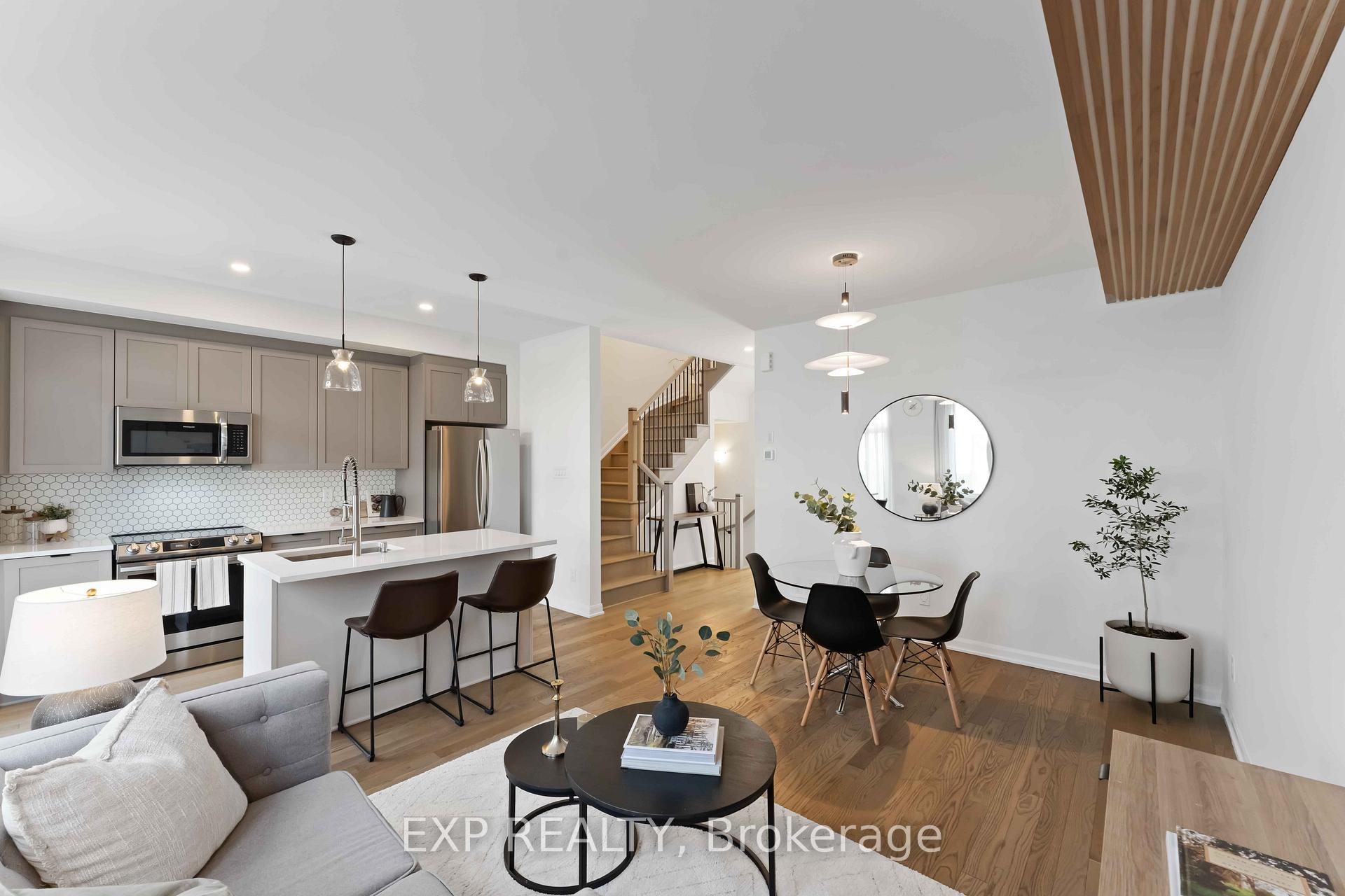 Photo 3 of 559 Aglish Mews, Ottawa, Barrhaven - Half Moon Bay — HOMEH