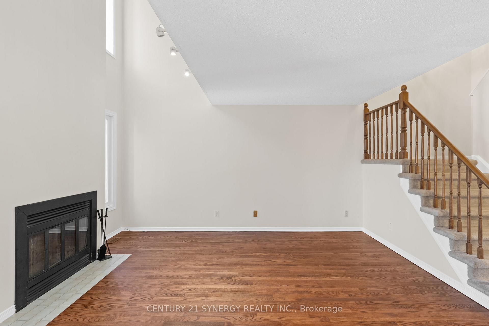 Photo 11 of 95 Pickwick Drive, Ottawa, Barrhaven - Cedargrove/Fraserdale — HOMEH