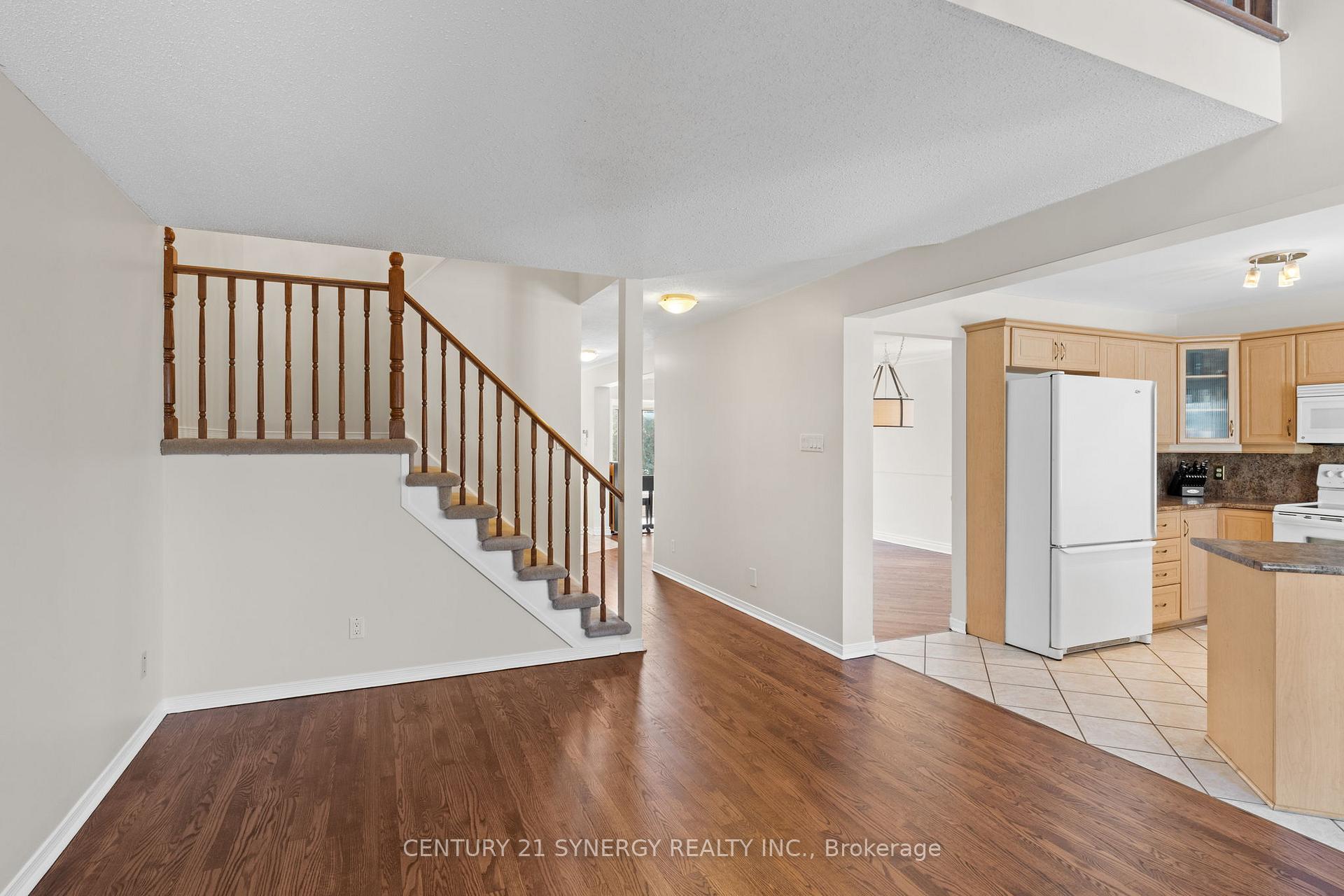 Photo 12 of 95 Pickwick Drive, Ottawa, Barrhaven - Cedargrove/Fraserdale — HOMEH