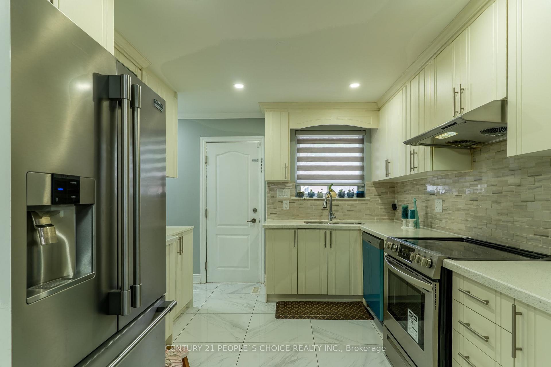 Photo 2 of 70 Glebe Crescent, Brampton, Northgate — HOMEH