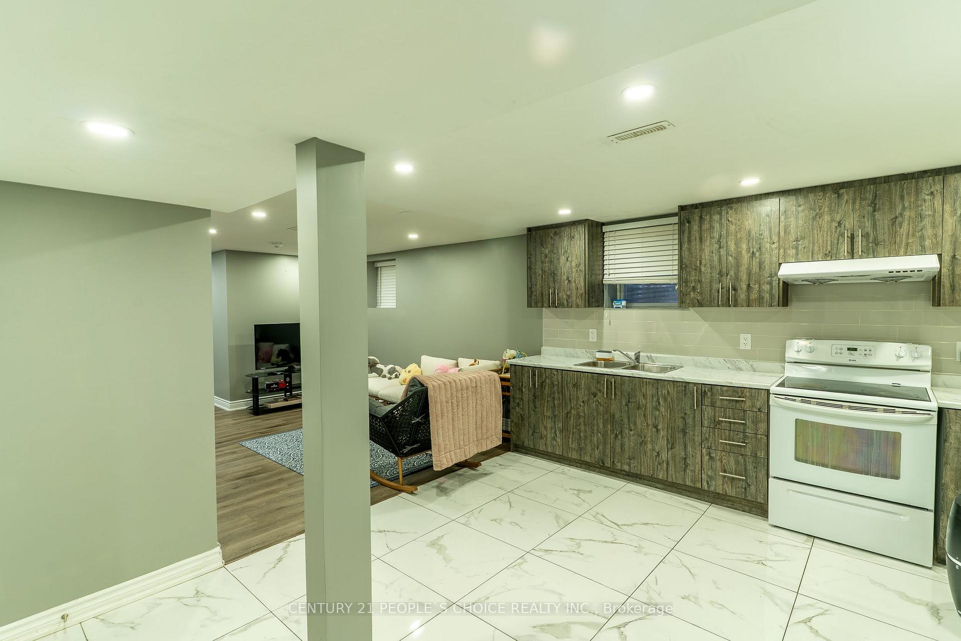 Photo 17 of 70 Glebe Crescent, Brampton, Northgate — HOMEH