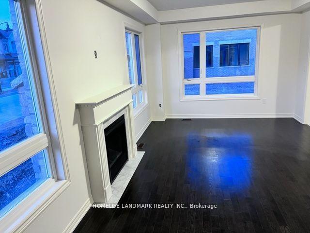 Photo 10 of 296 Great Falls Boulevard E, Hamilton, Waterdown — HOMEH
