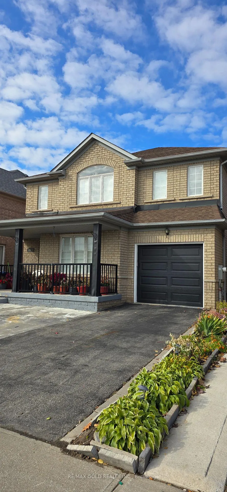Photo 2 of 4 Fandor Way, Brampton, Fletcher's Meadow — HOMEH