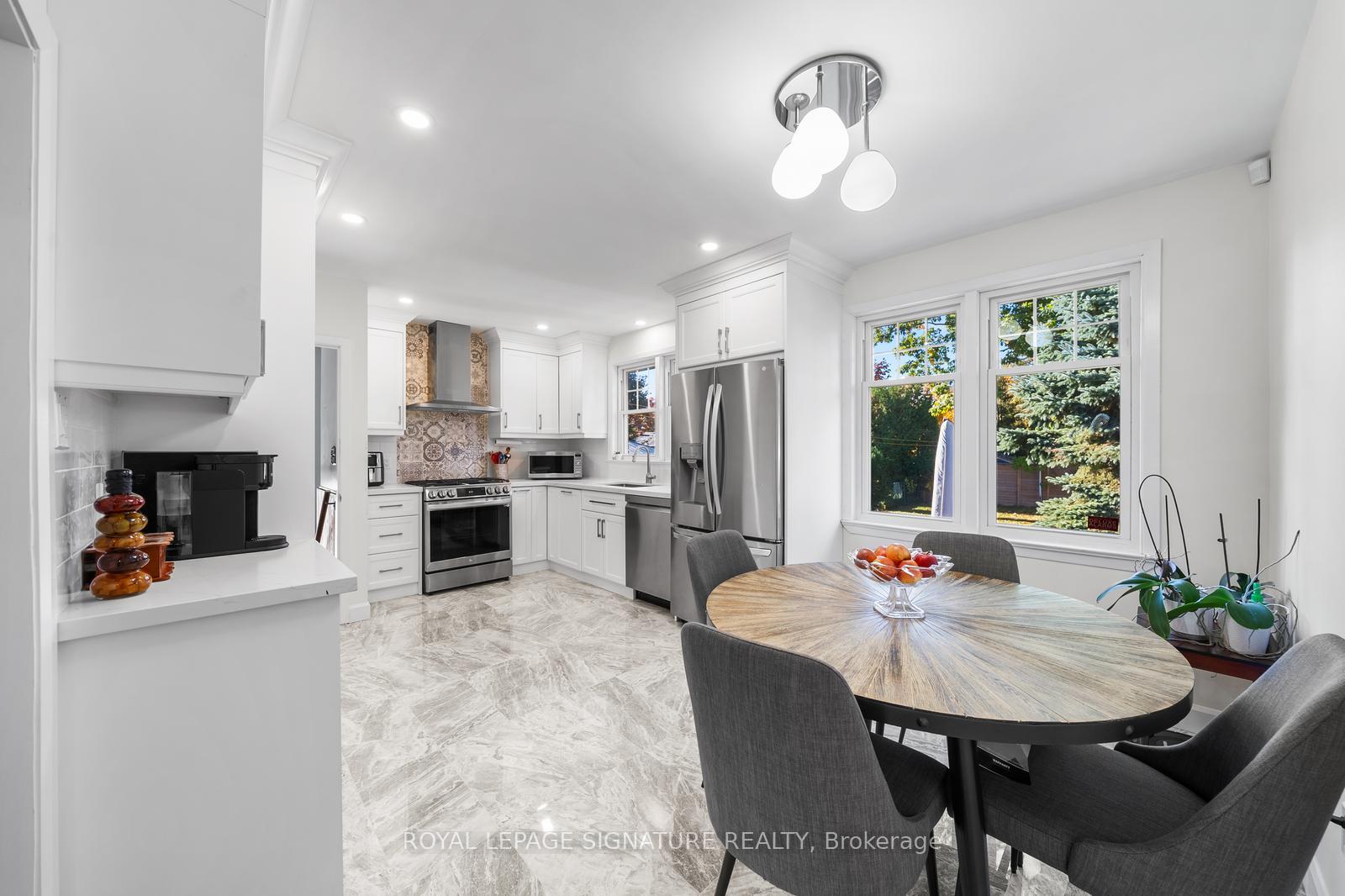 Photo 3 of 668 Peele Boulevard, Burlington, Brant — HOMEH