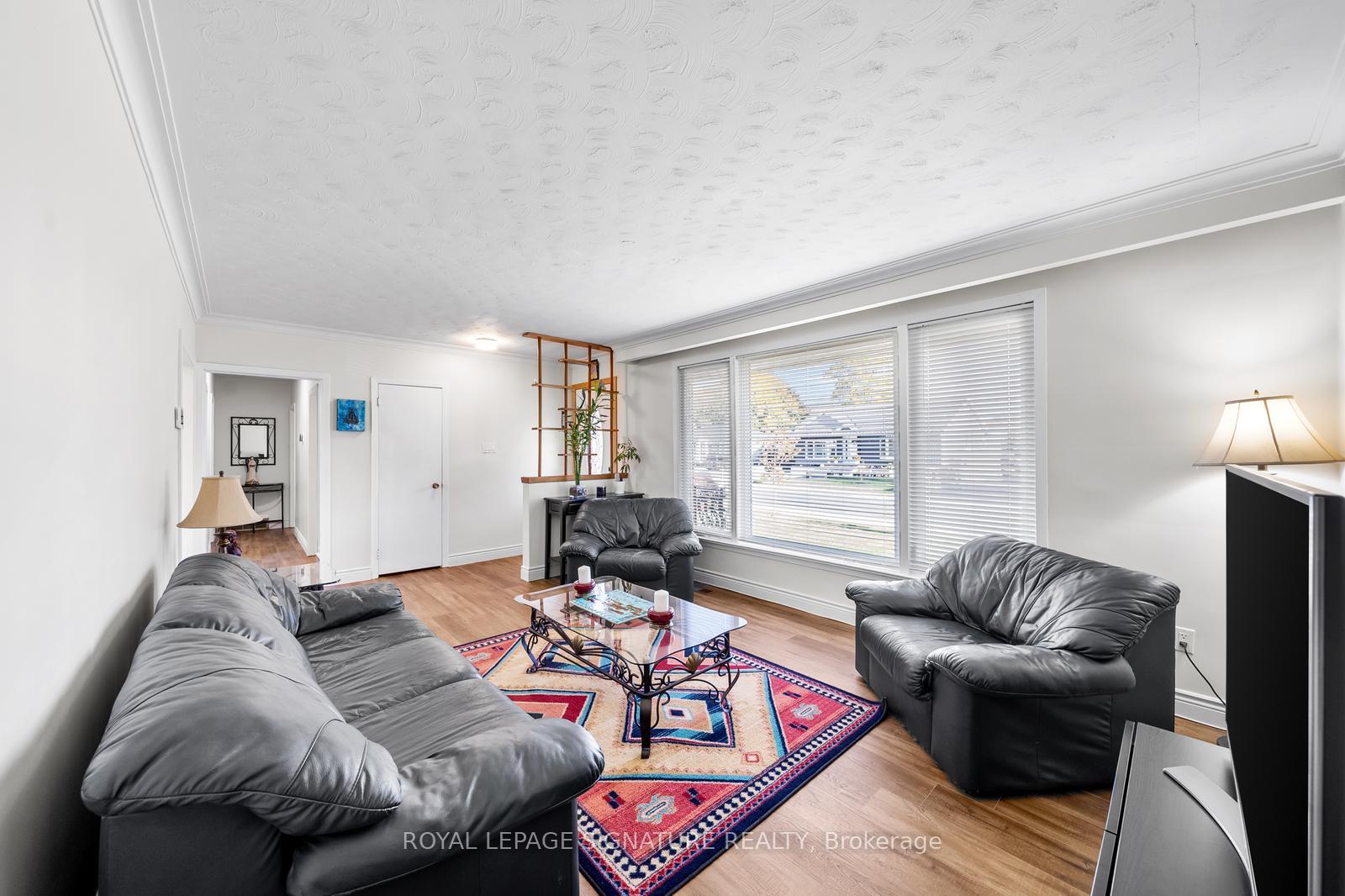 Photo 9 of 668 Peele Boulevard, Burlington, Brant — HOMEH