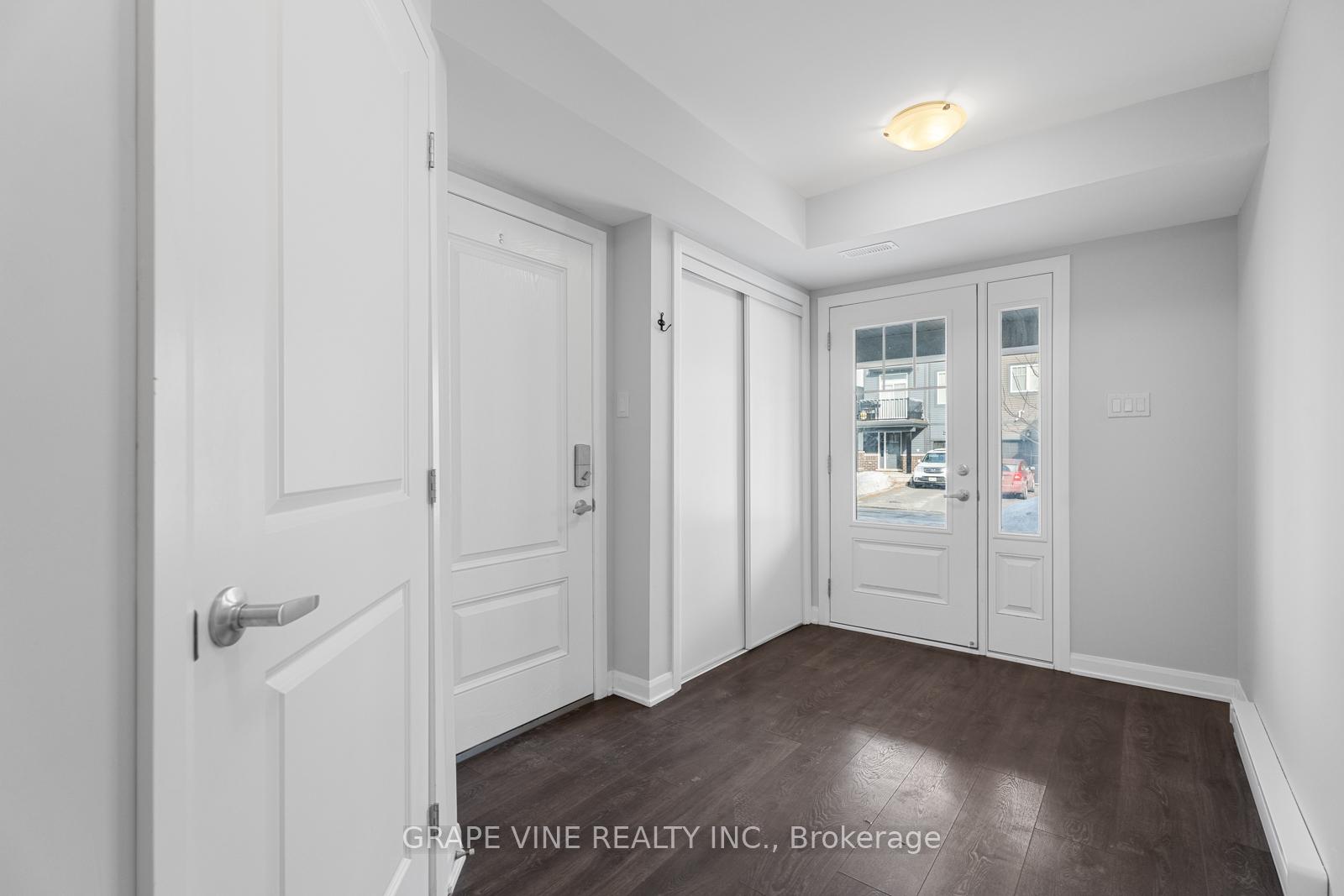 Photo 5 of 506 Galmoy Way, Ottawa, Barrhaven - Half Moon Bay — HOMEH