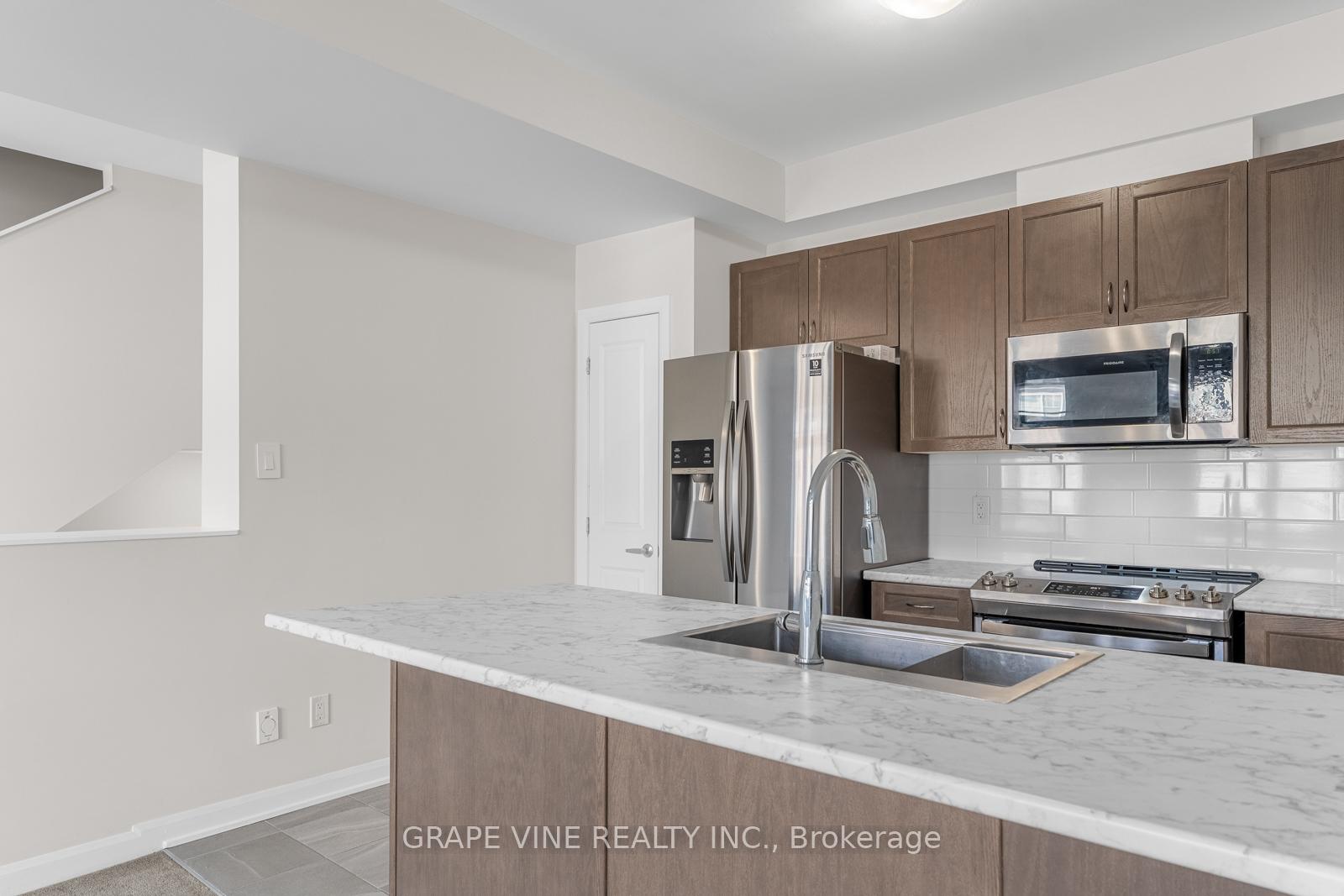 Photo 13 of 506 Galmoy Way, Ottawa, Barrhaven - Half Moon Bay — HOMEH