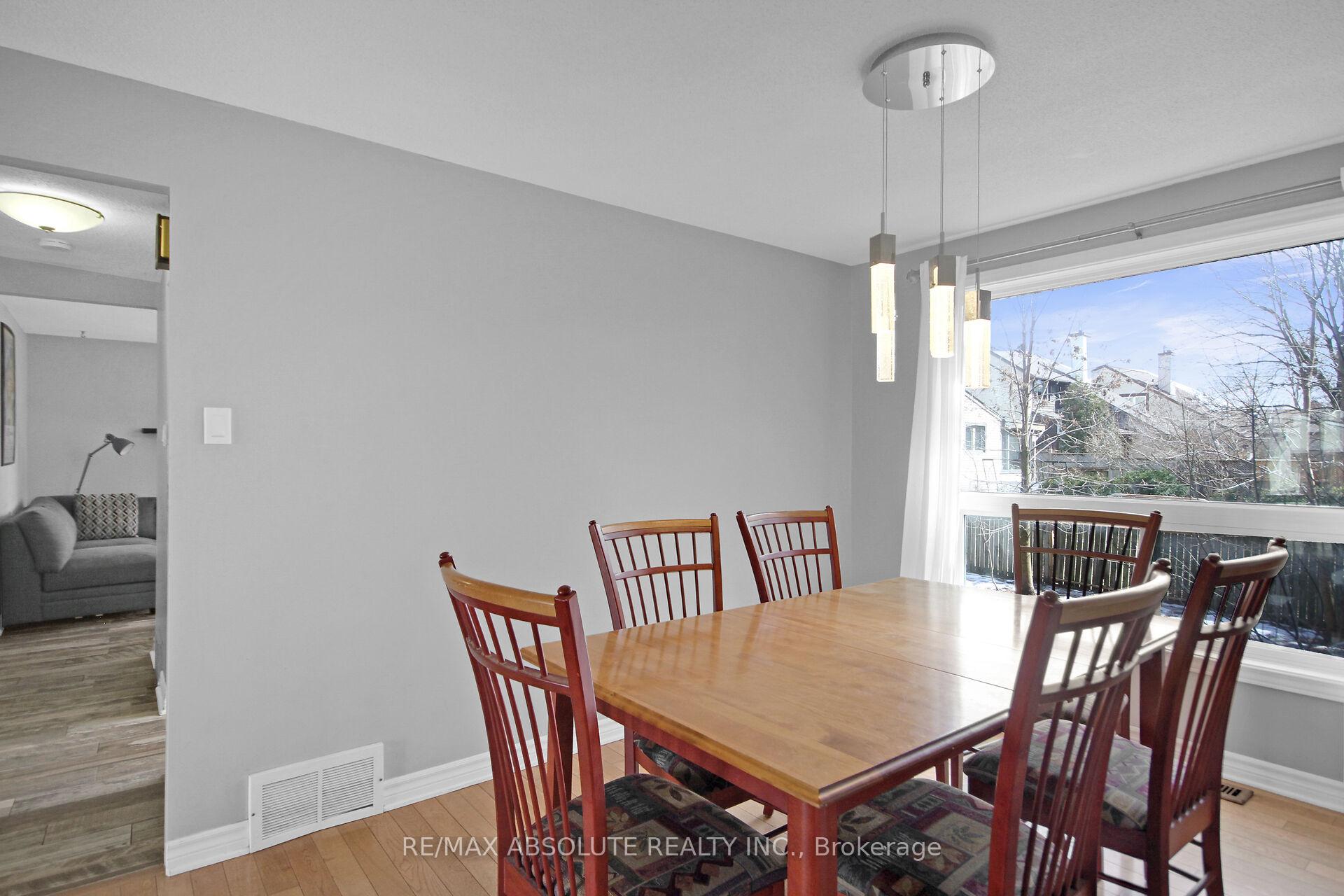 Photo 12 of 109 Tripp Crescent, Ottawa, Barrhaven - Pheasant Run — HOMEH