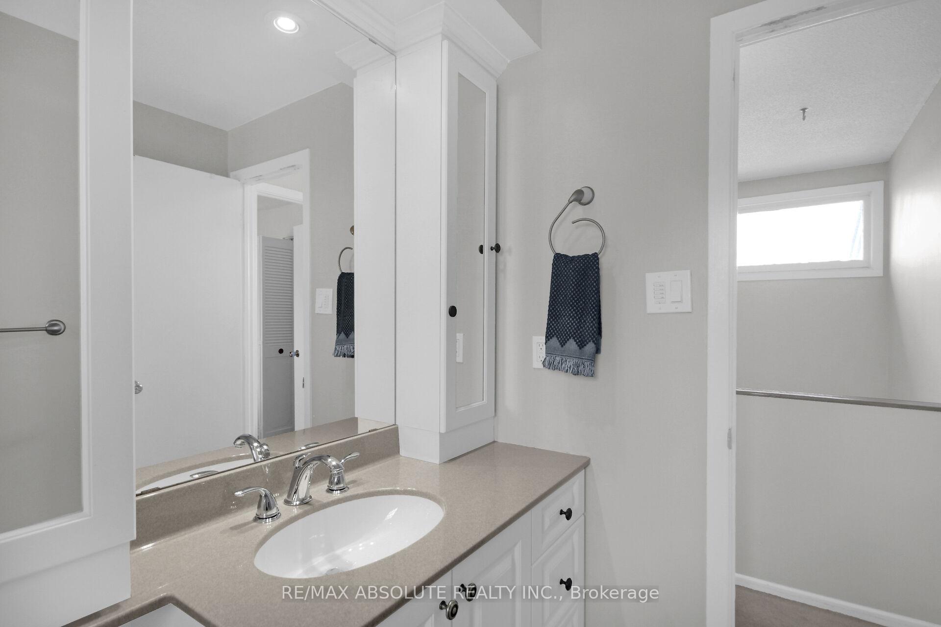 Photo 33 of 109 Tripp Crescent, Ottawa, Barrhaven - Pheasant Run — HOMEH