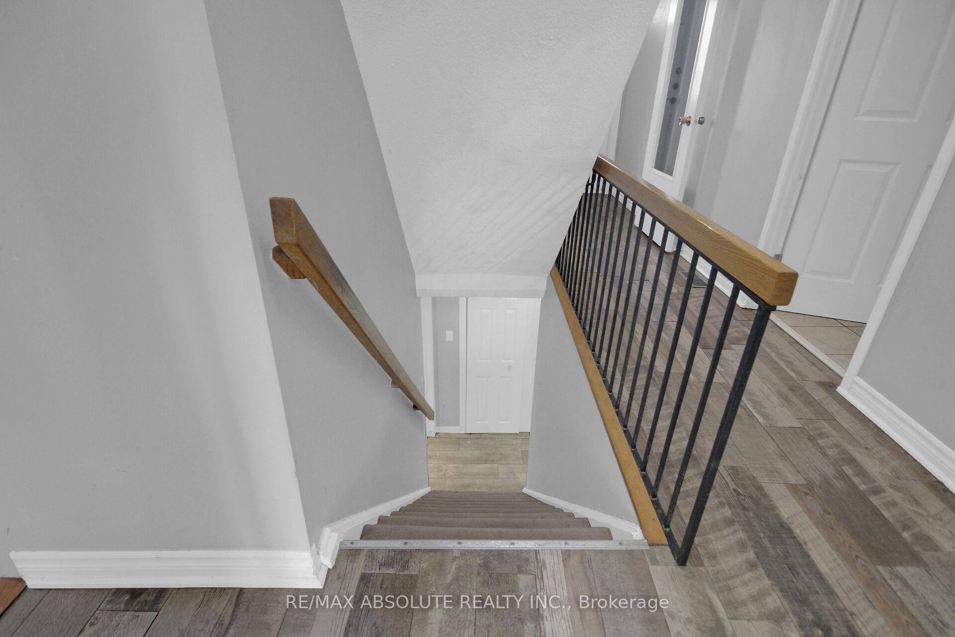 Photo 35 of 109 Tripp Crescent, Ottawa, Barrhaven - Pheasant Run — HOMEH
