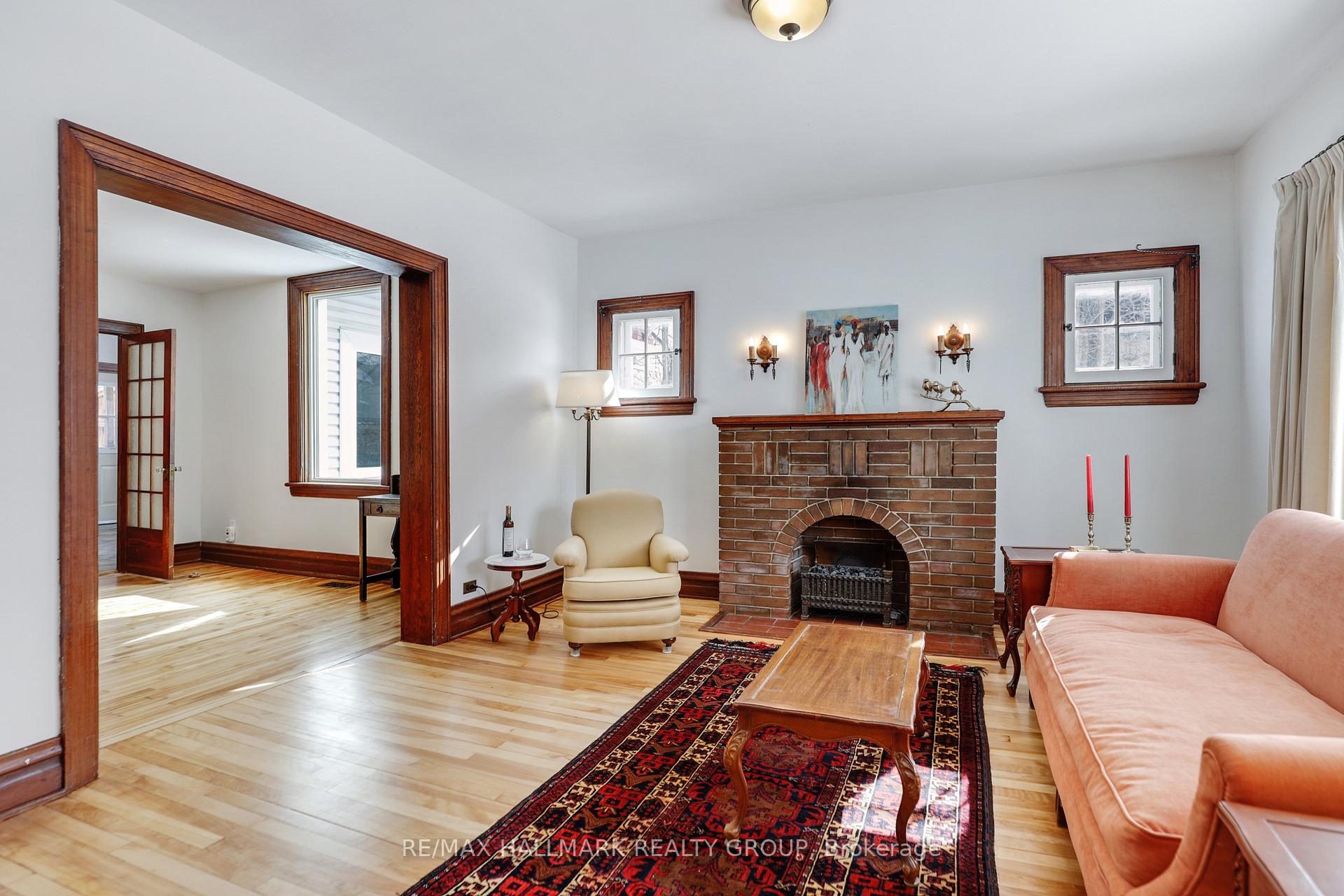 Photo 6 of 561 Edison Avenue, Ottawa, McKellar/Highland — HOMEH