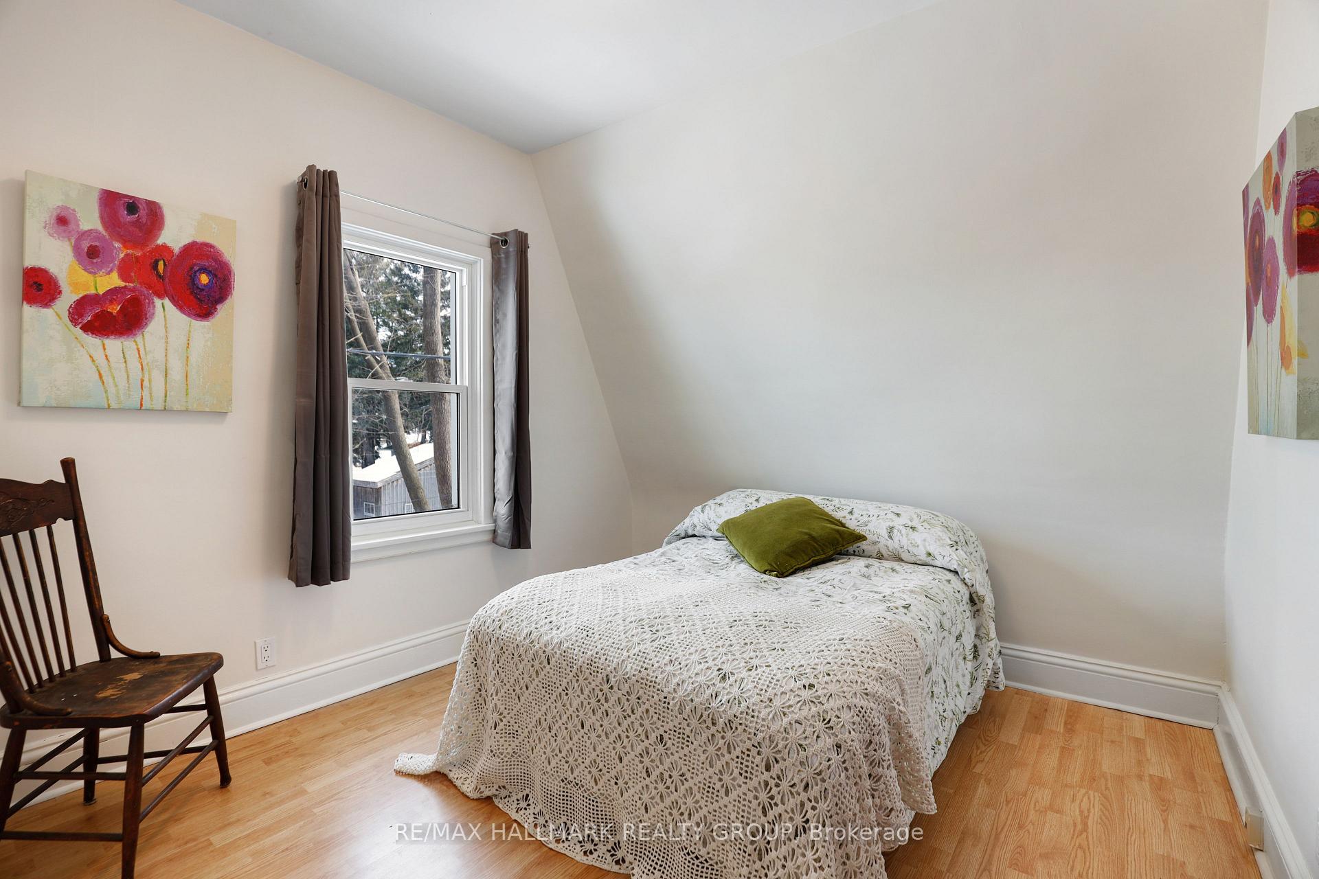 Photo 25 of 561 Edison Avenue, Ottawa, McKellar/Highland — HOMEH
