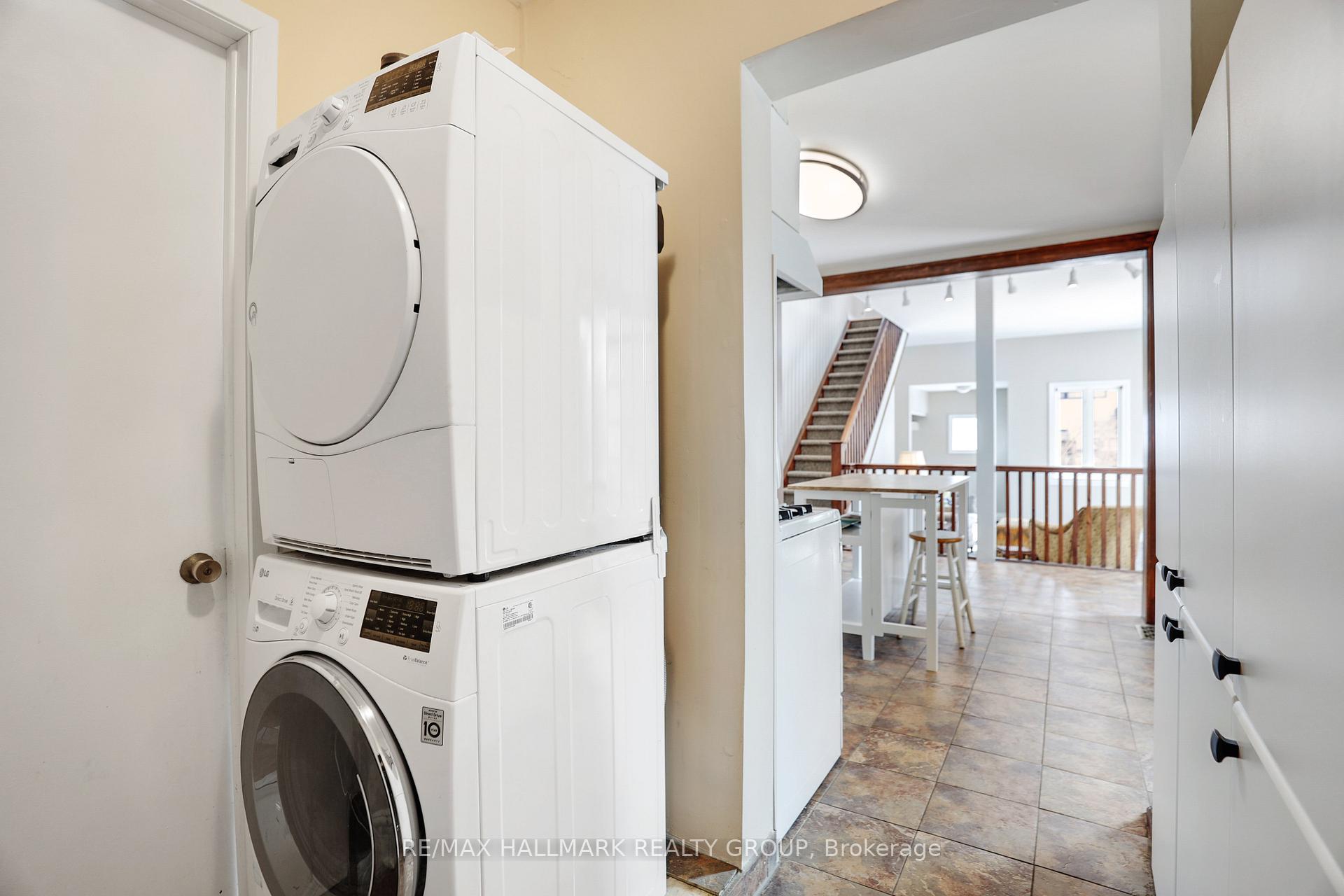 Photo 29 of 561 Edison Avenue, Ottawa, McKellar/Highland — HOMEH