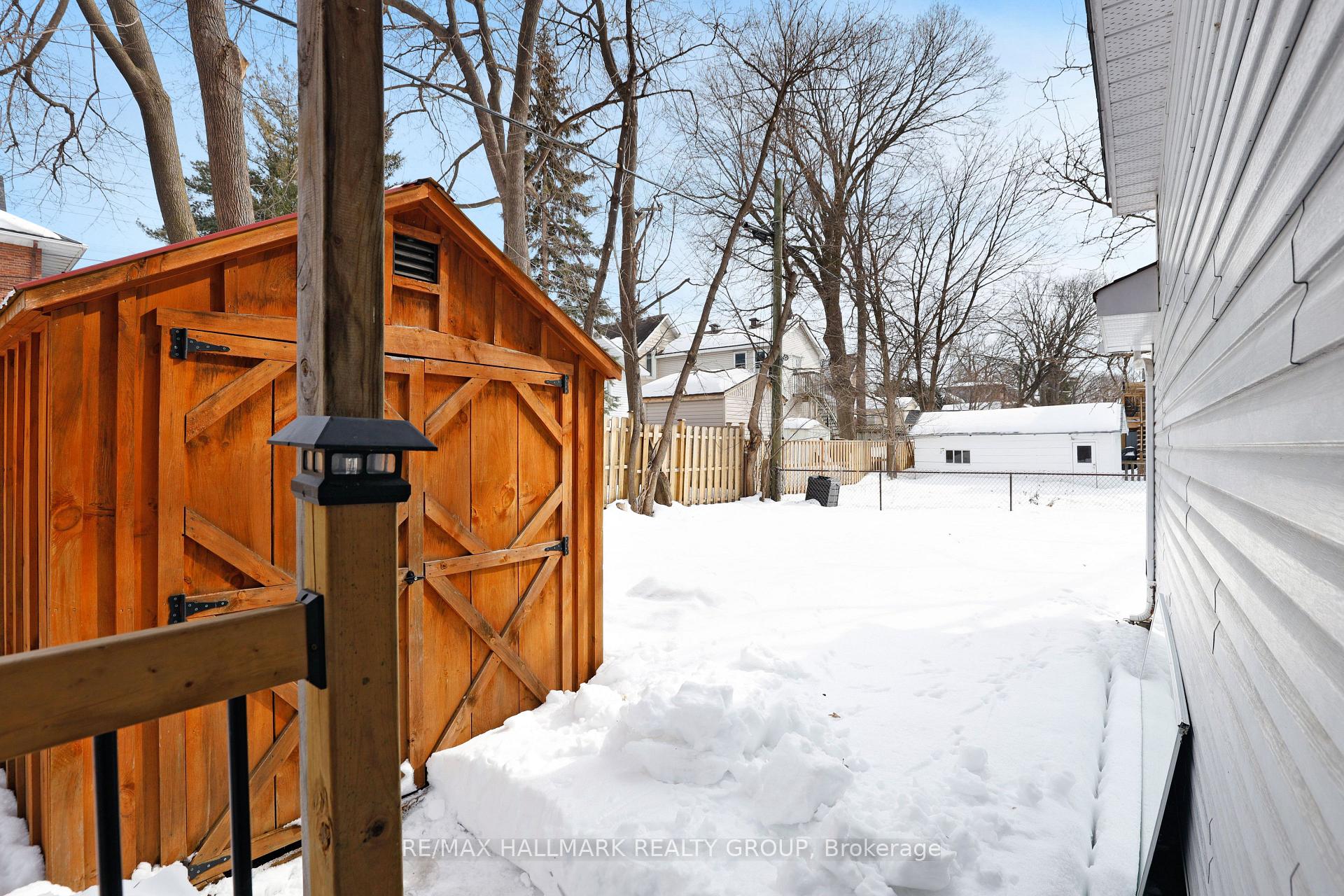 Photo 36 of 561 Edison Avenue, Ottawa, McKellar/Highland — HOMEH